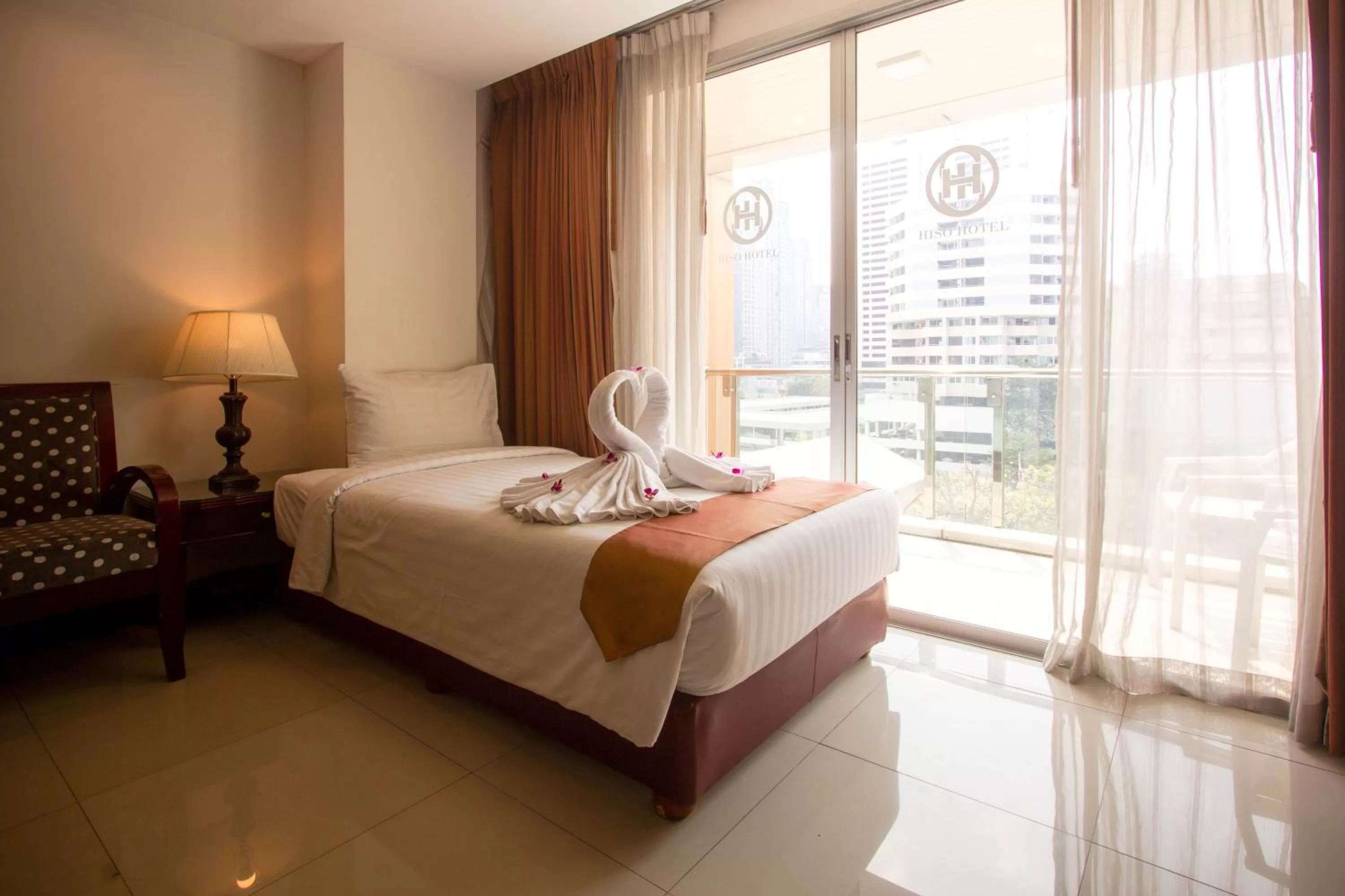 Bed in Nana Hiso Hotel