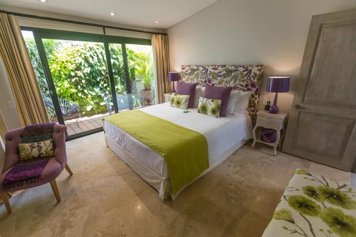 Photo of the whole room, Bed in Patio del Mundo