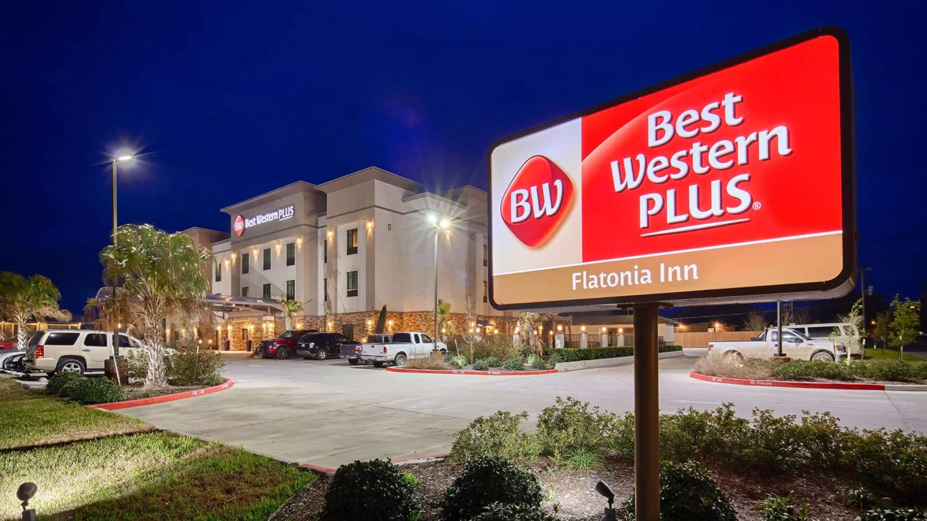 Property Building in Best Western Plus Flatonia