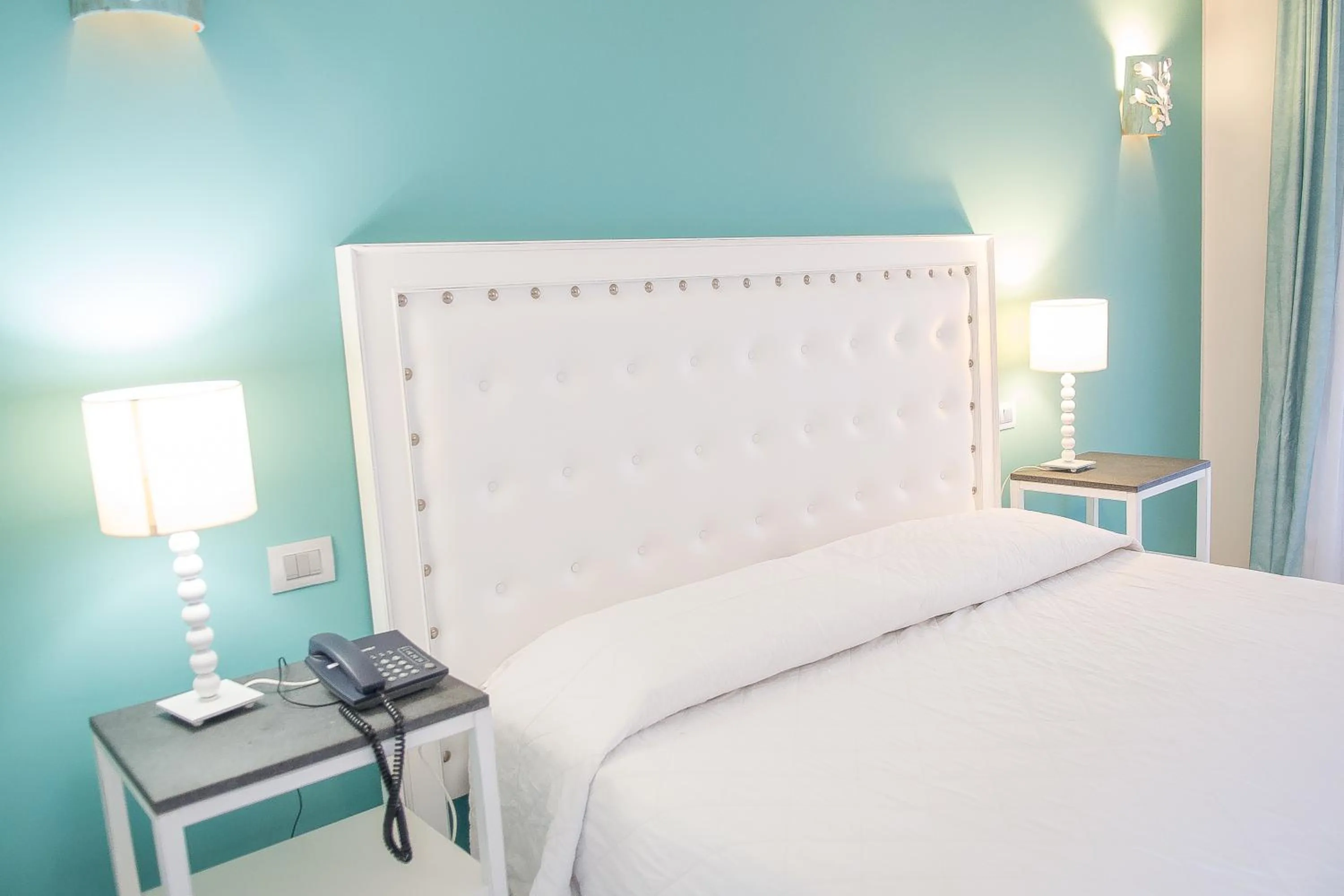 Photo of the whole room, Bed in Hotel Cutimare - Aeolian Charme