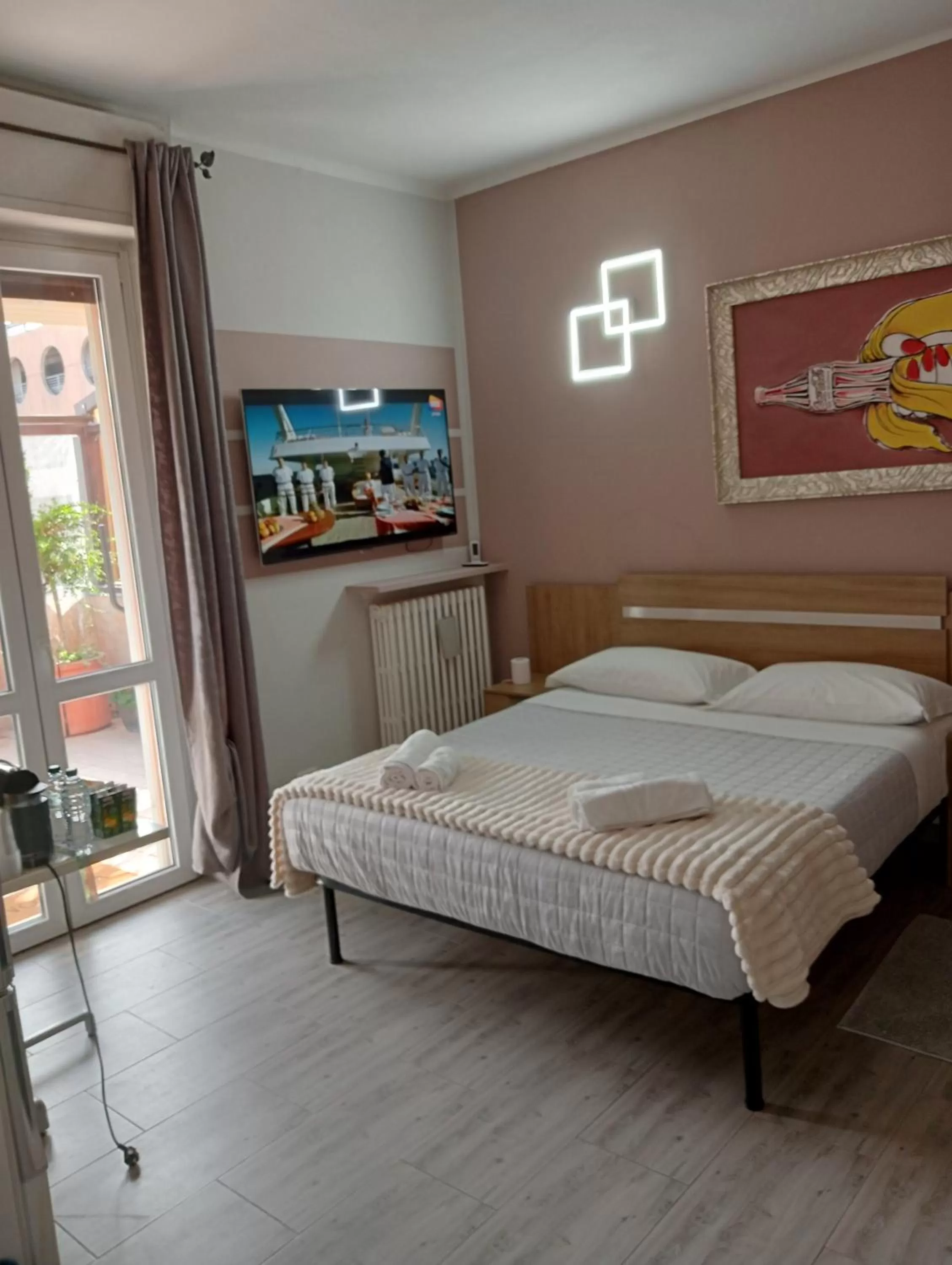 TV and multimedia, Bed in B&B girasole