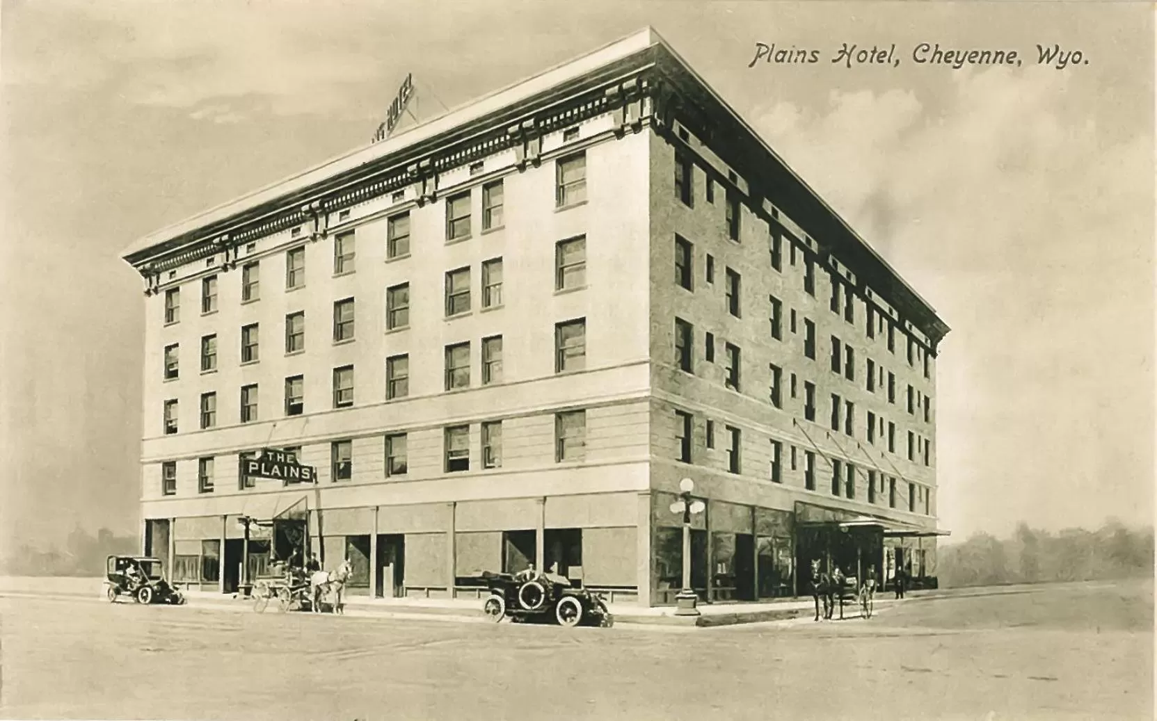 Property building in Historic Plains Hotel