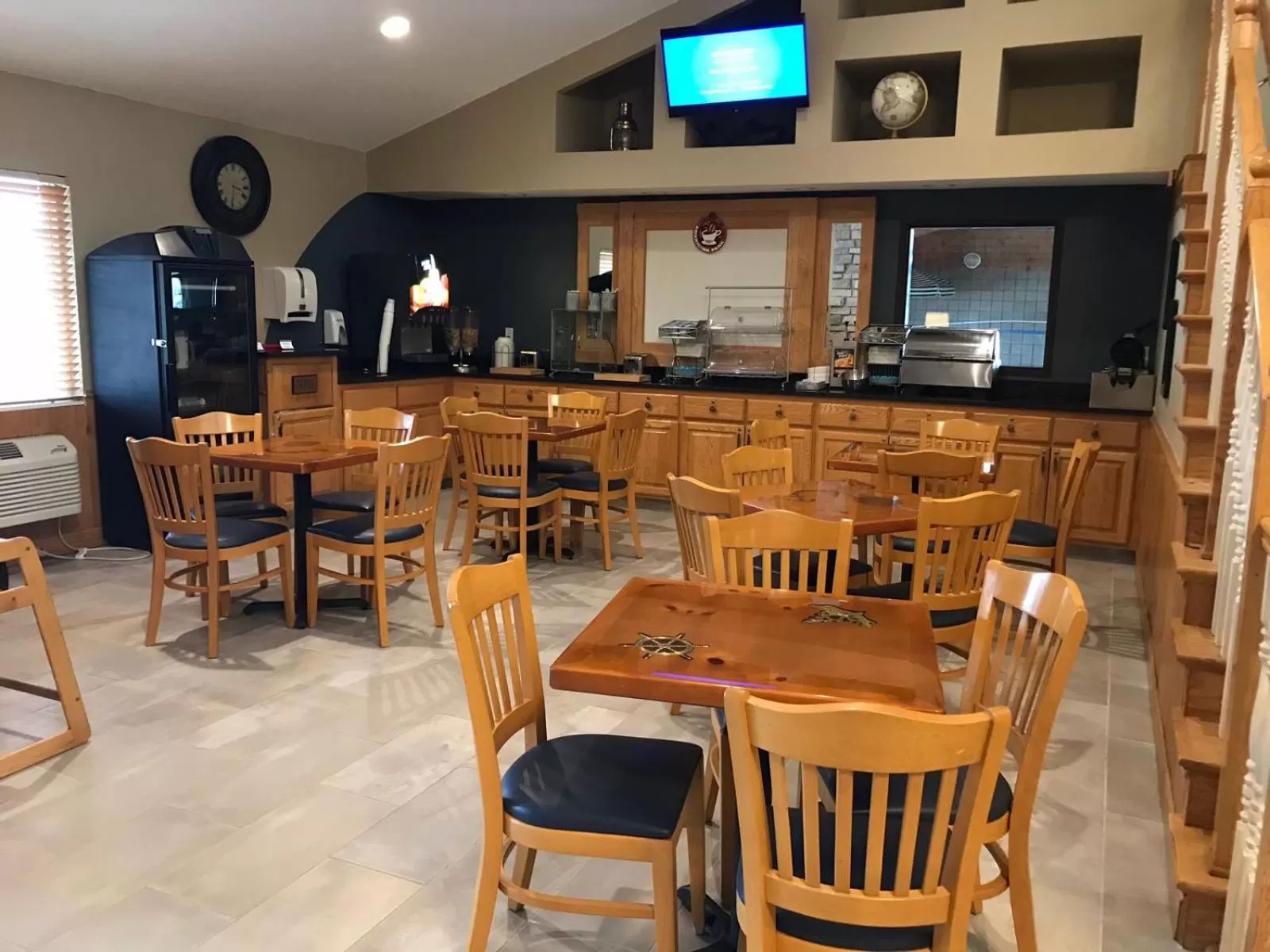 Restaurant/places to eat in AmericInn by Wyndham Hotel and Suites Long Lake