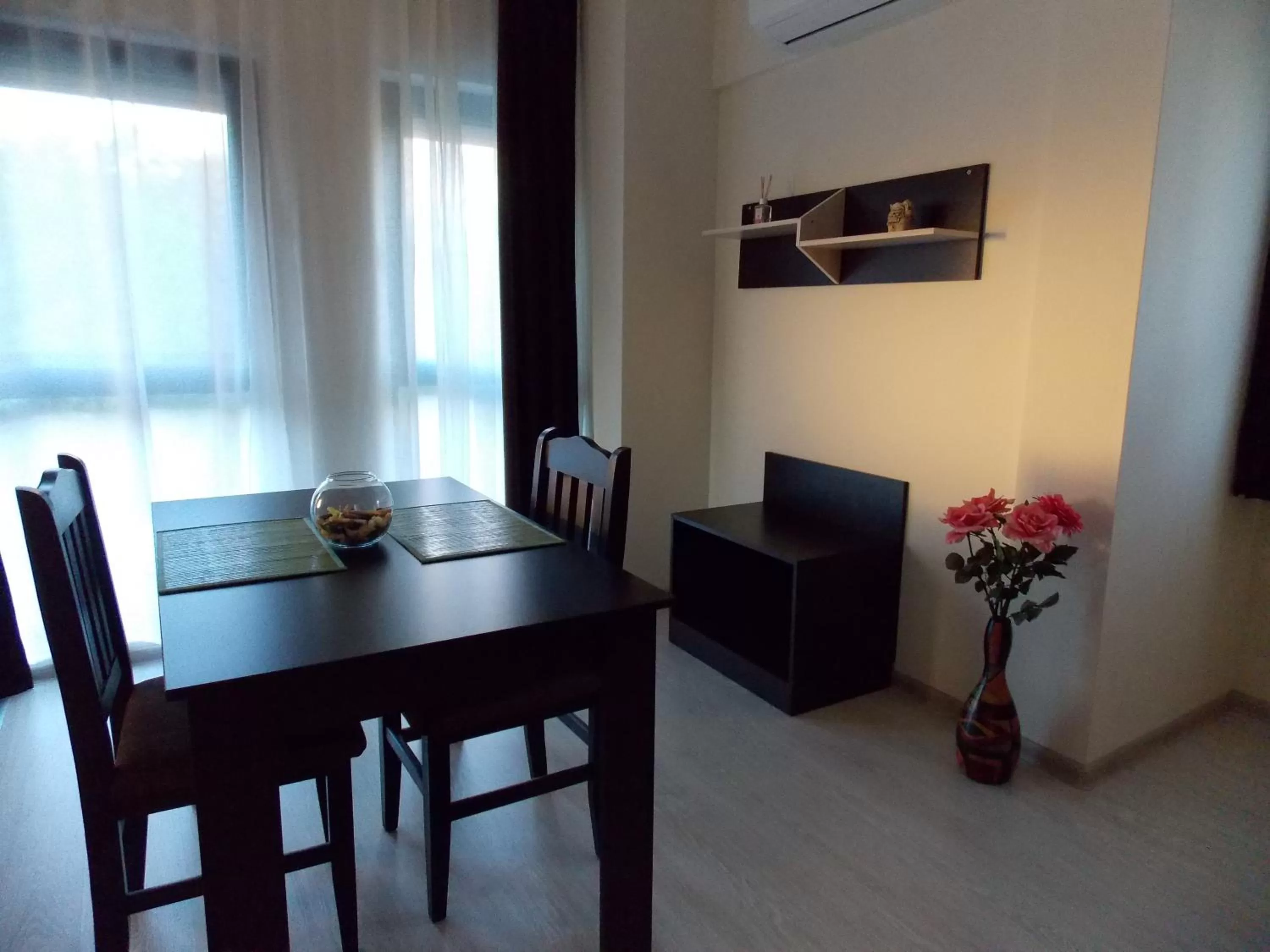 Photo of the whole room, Seating Area in Apart Hotel Rosen