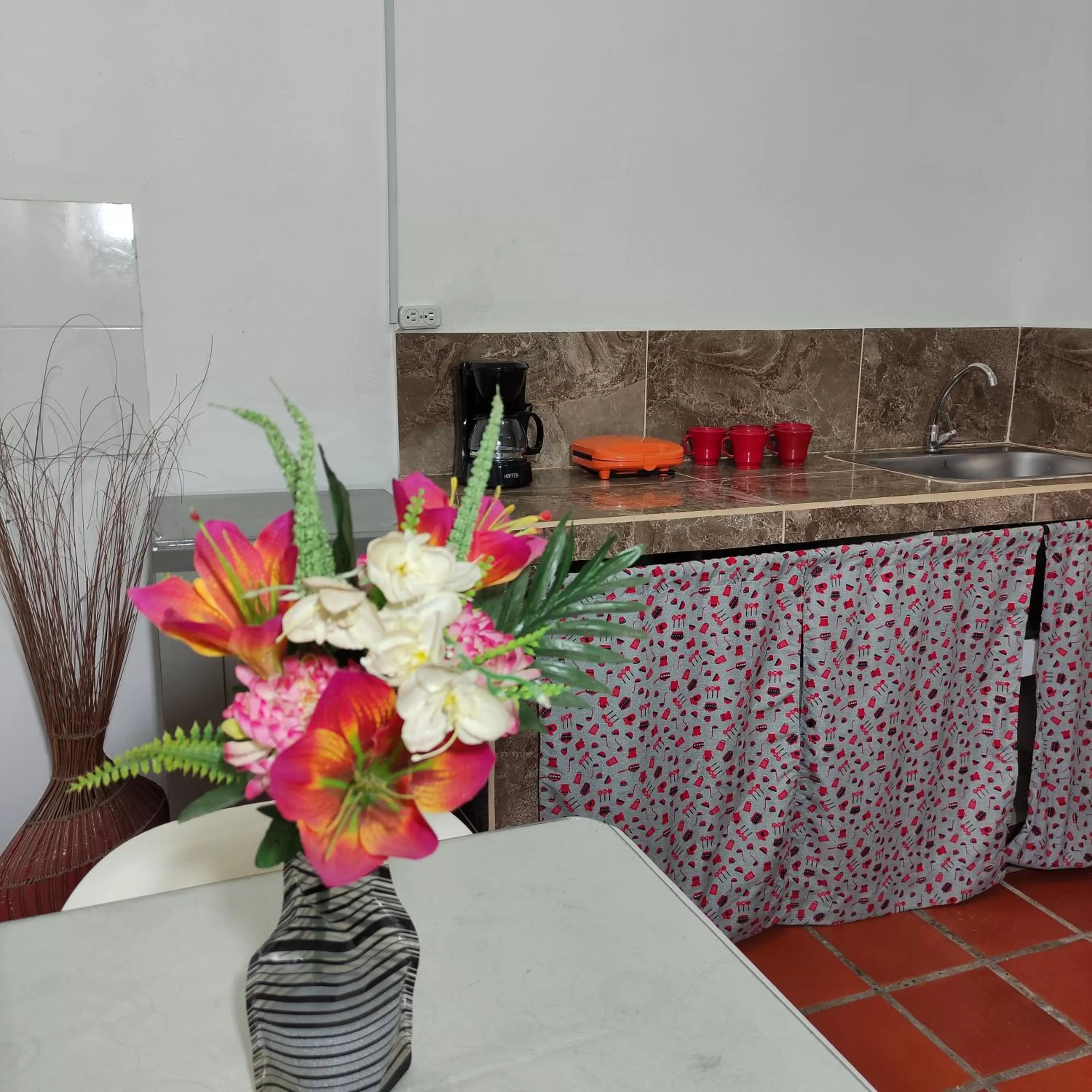 Kitchen or kitchenette, Bathroom in Hosteria De Mi Pueblo