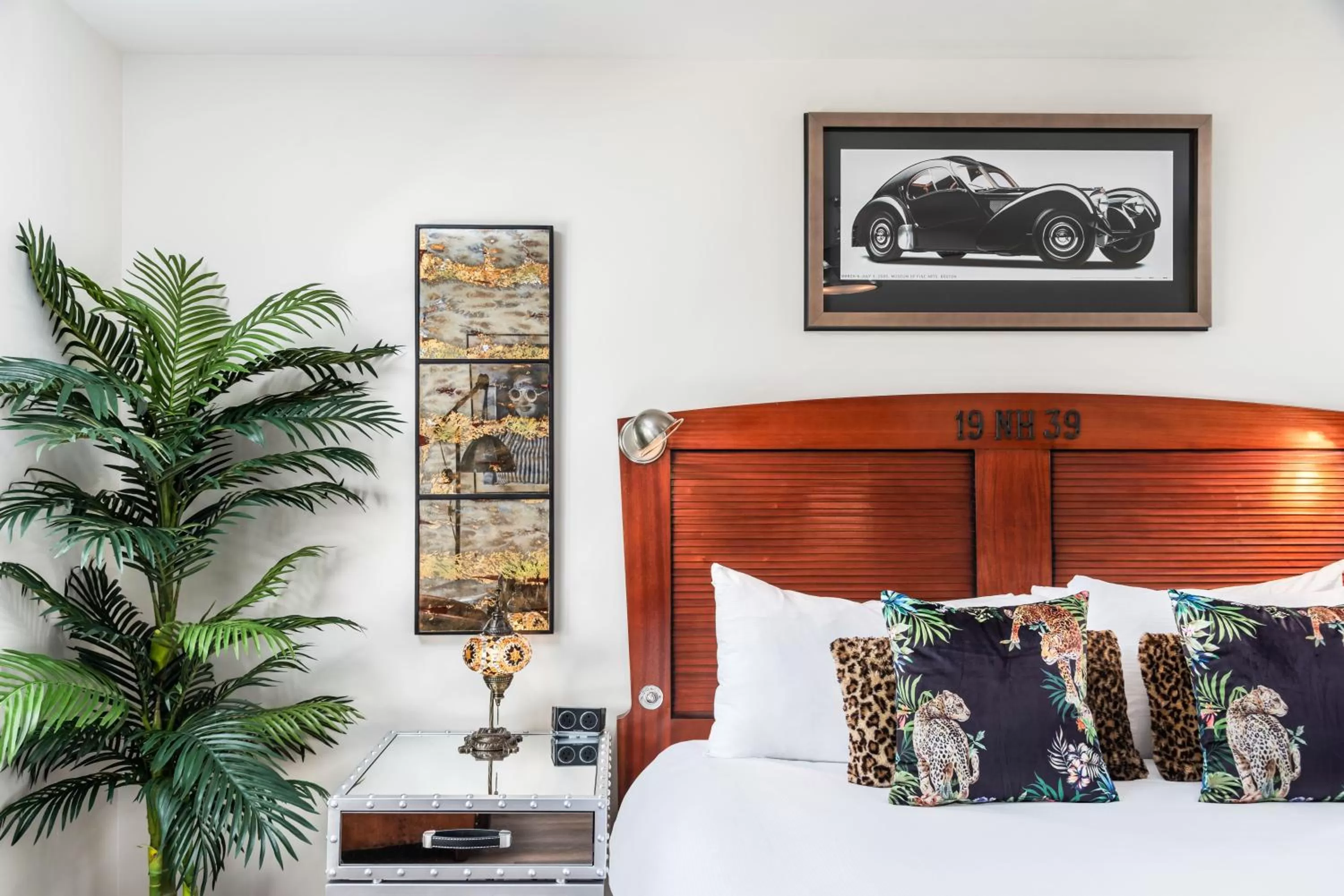 Bed in National Hotel, An Adult Only Oceanfront Resort