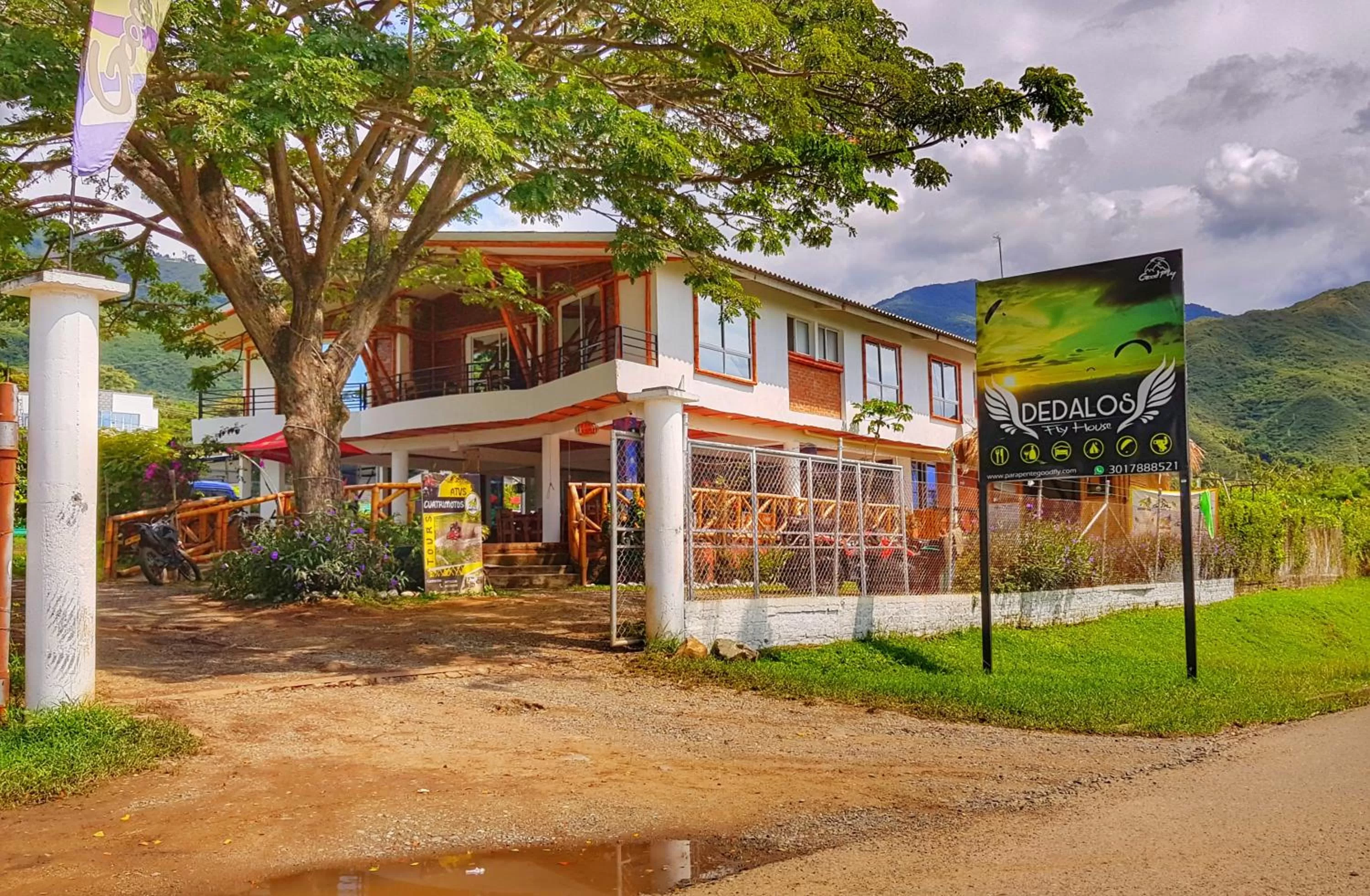 Property Building in Dedalos Fly House