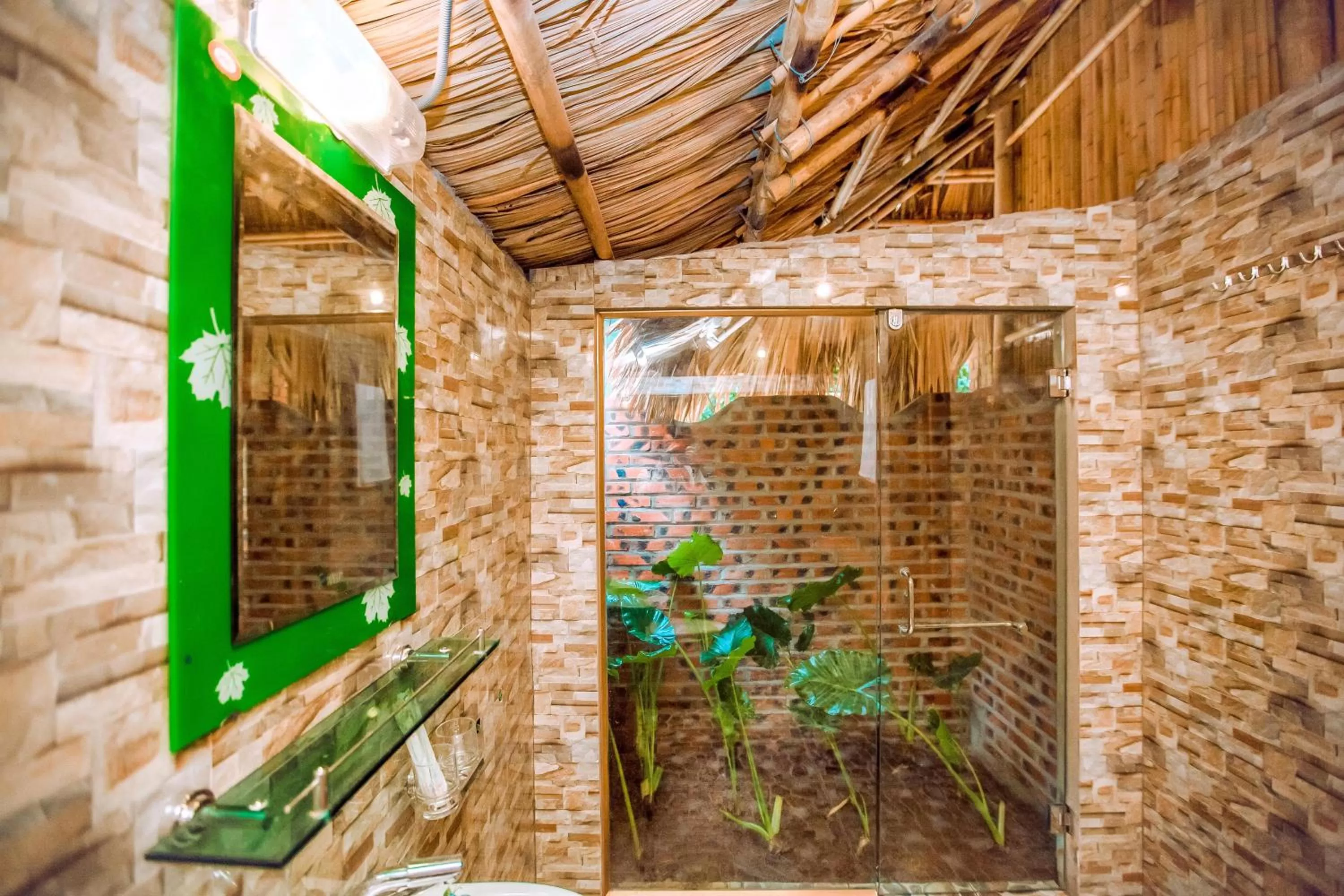Bathroom in Tam Coc Rice Fields Resort