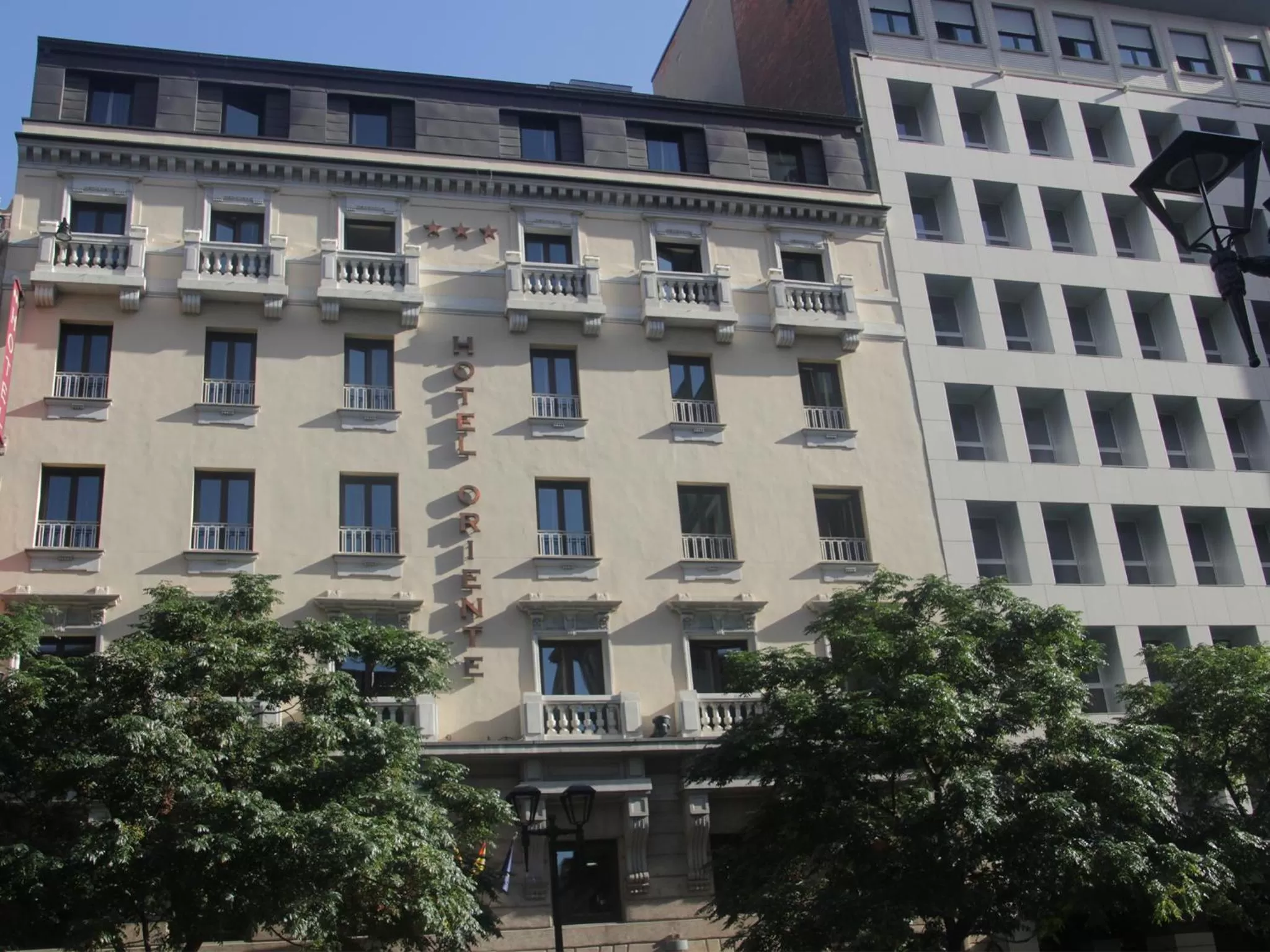 Facade/entrance in Hotel Oriente