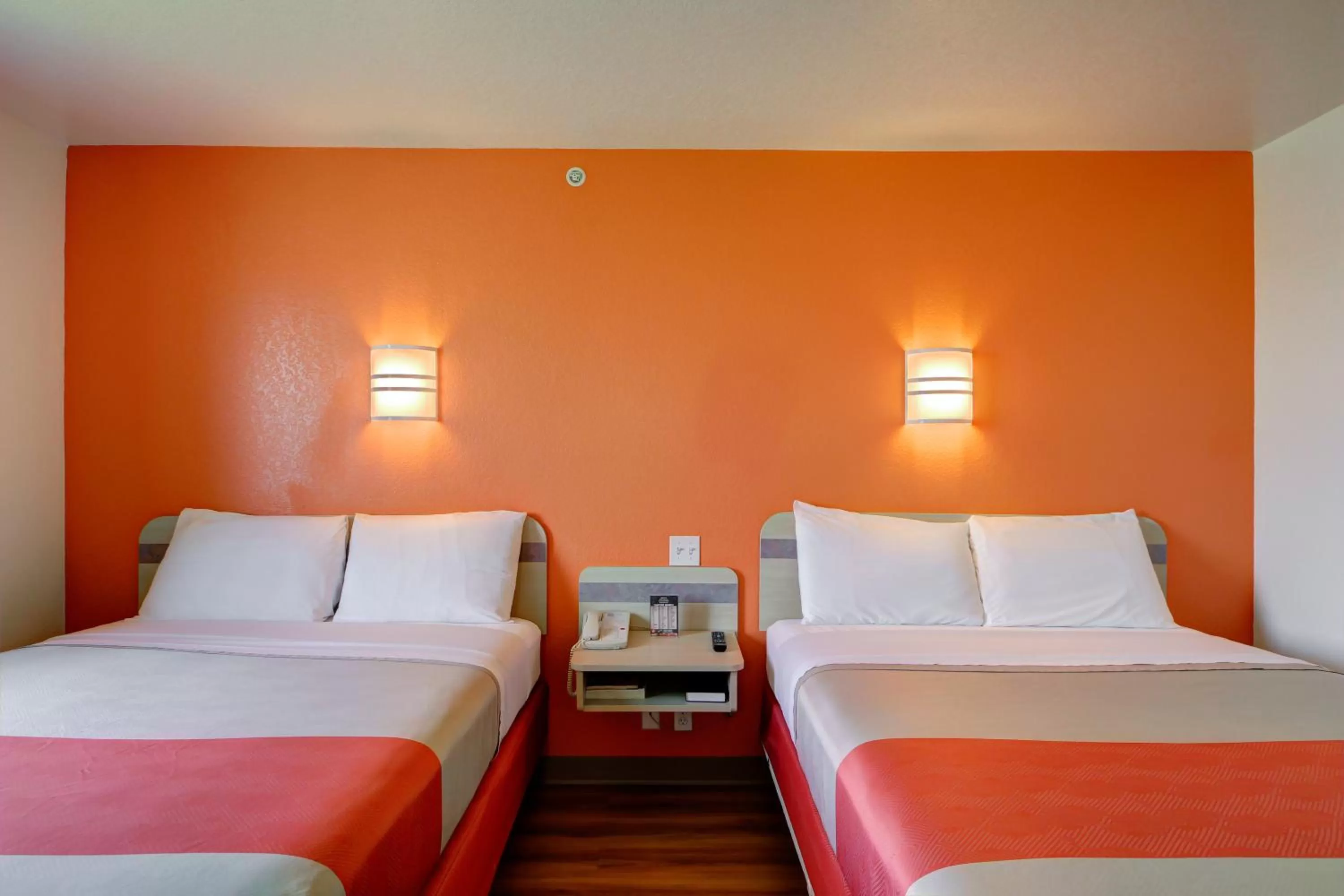 Bedroom, Bed in Motel 6-El Reno, OK