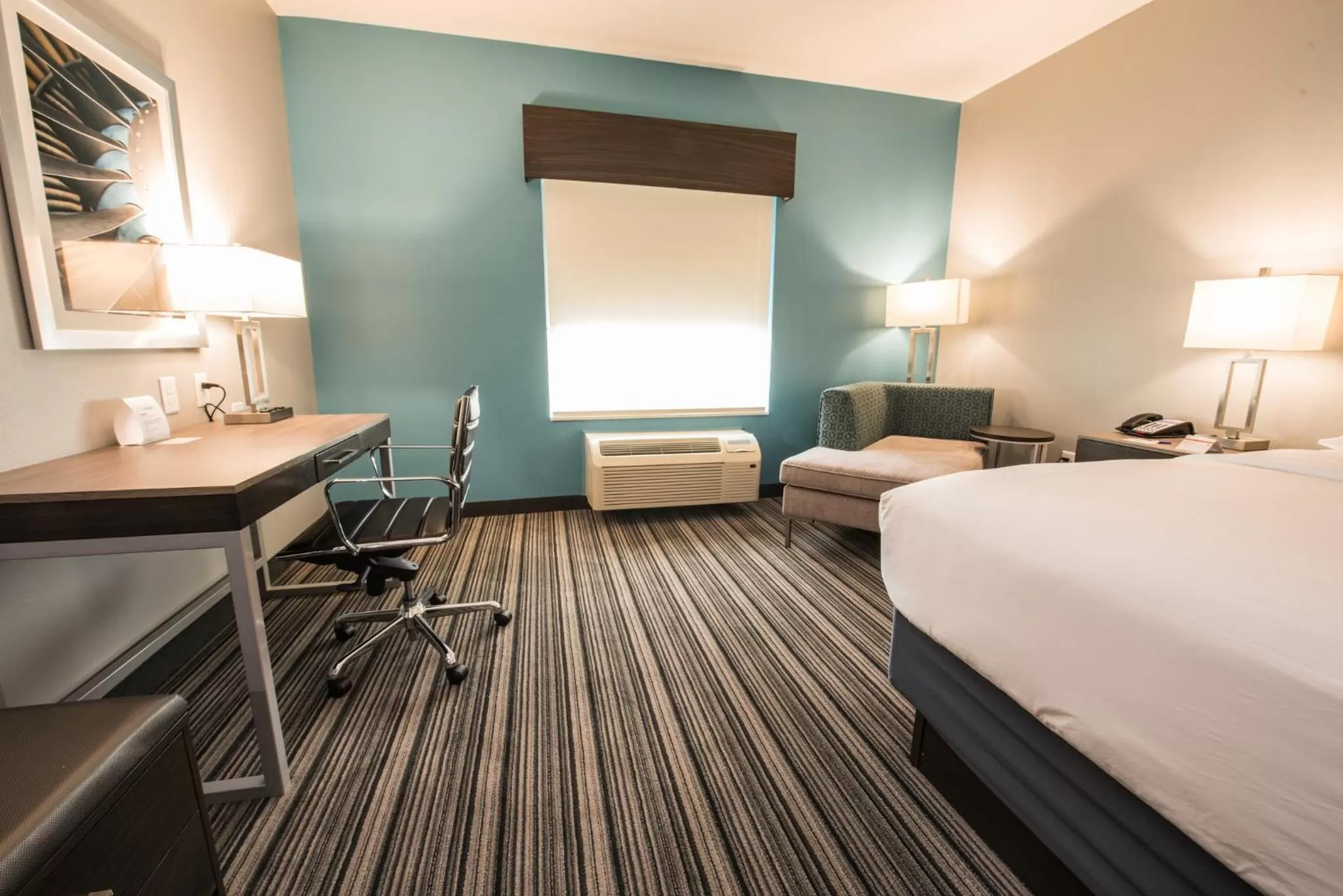 Photo of the whole room, Bed in Holiday Inn Express & Suites Houston - Hobby Airport Area by IHG