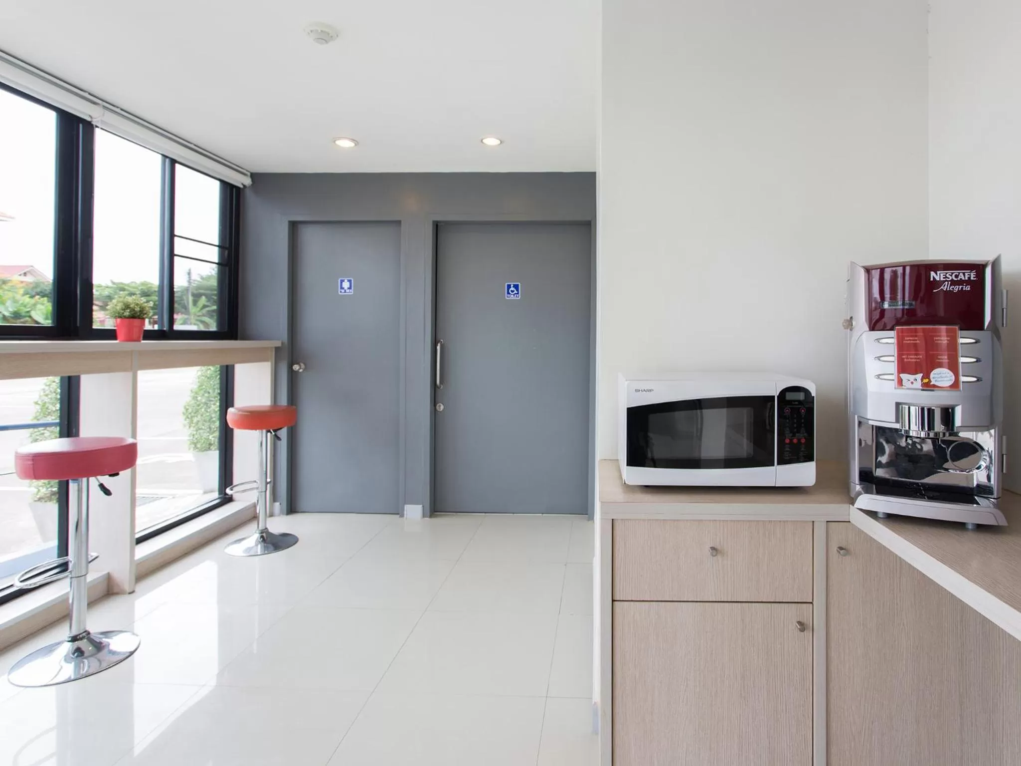 Lounge or bar in HOP INN Ubon Ratchathani