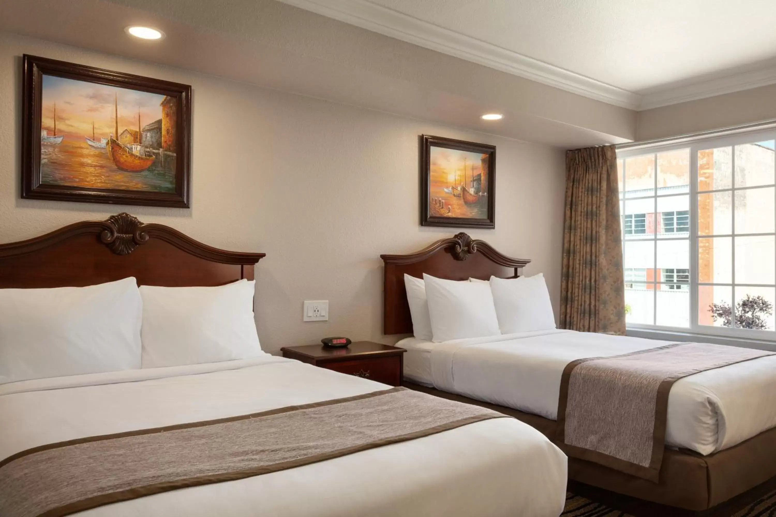 Double Room with Two Double Beds - Non-Smoking in Days Inn by Wyndham Eureka CA Double Room with Two Double Beds - Non-Smoking in Days Inn by Wyndham Eureka CA