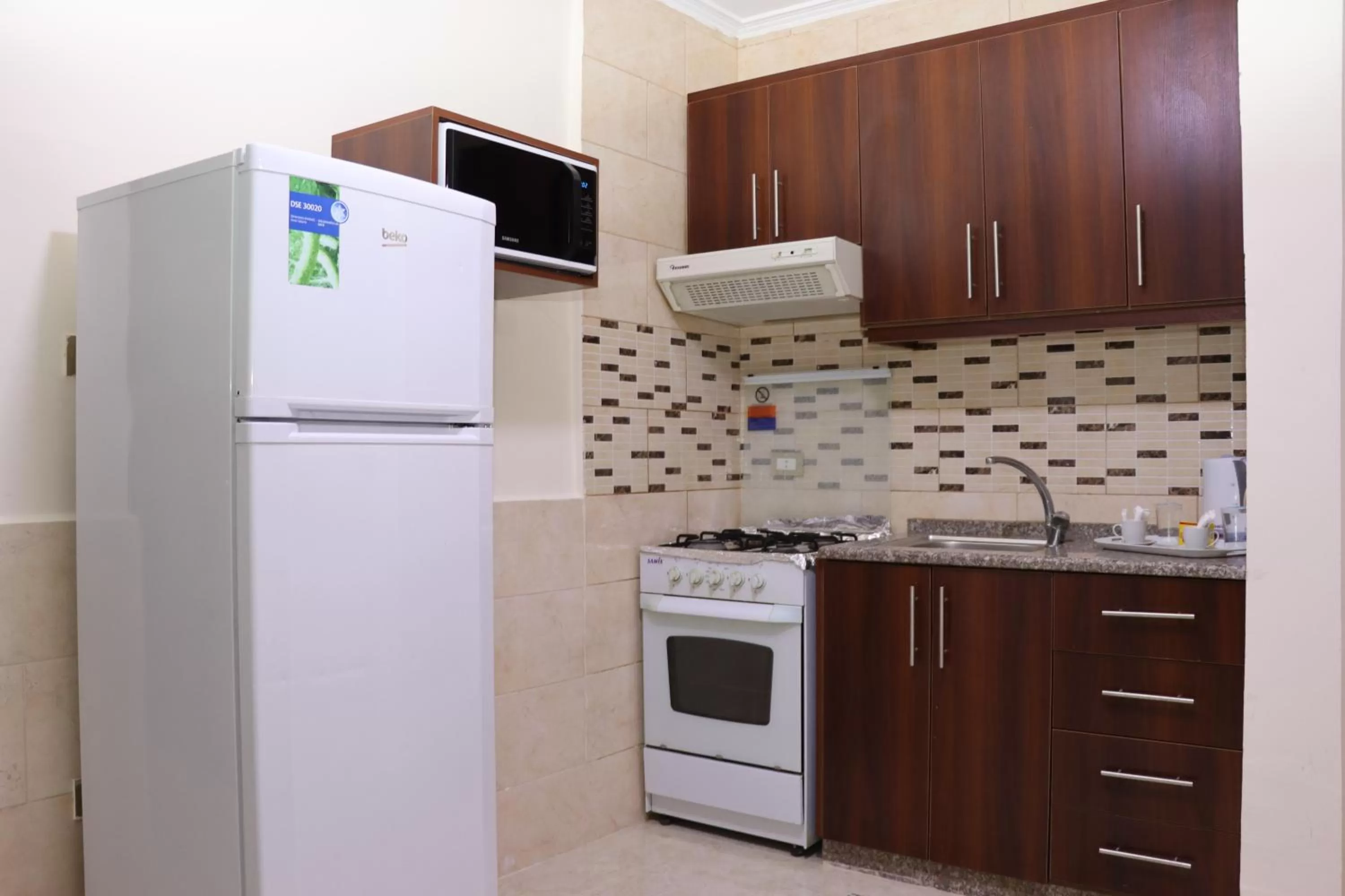 Kitchen/Kitchenette in Al Jamal Suites