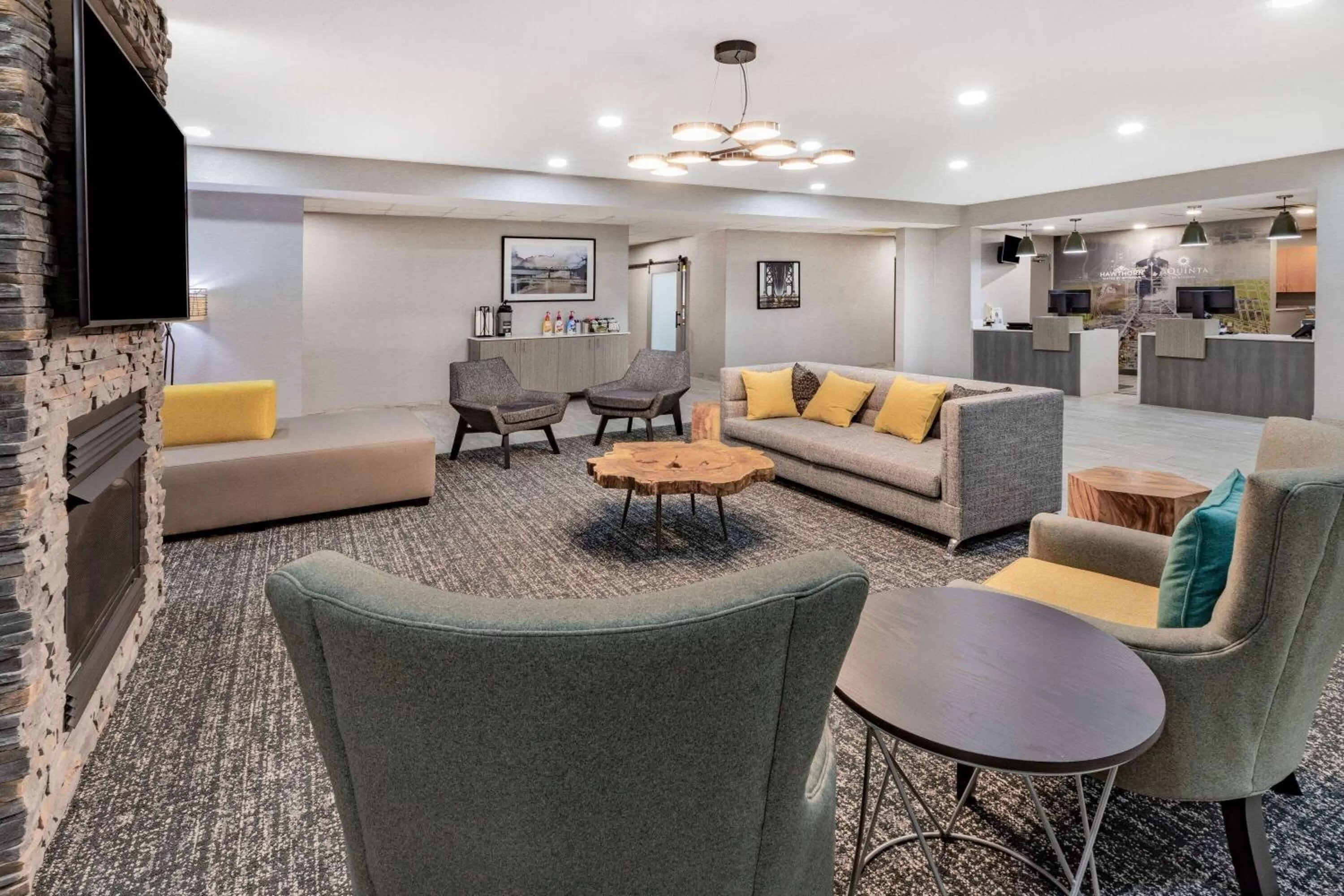 Lobby or reception in Hawthorn Extended Stay by Wyndham Ardmore