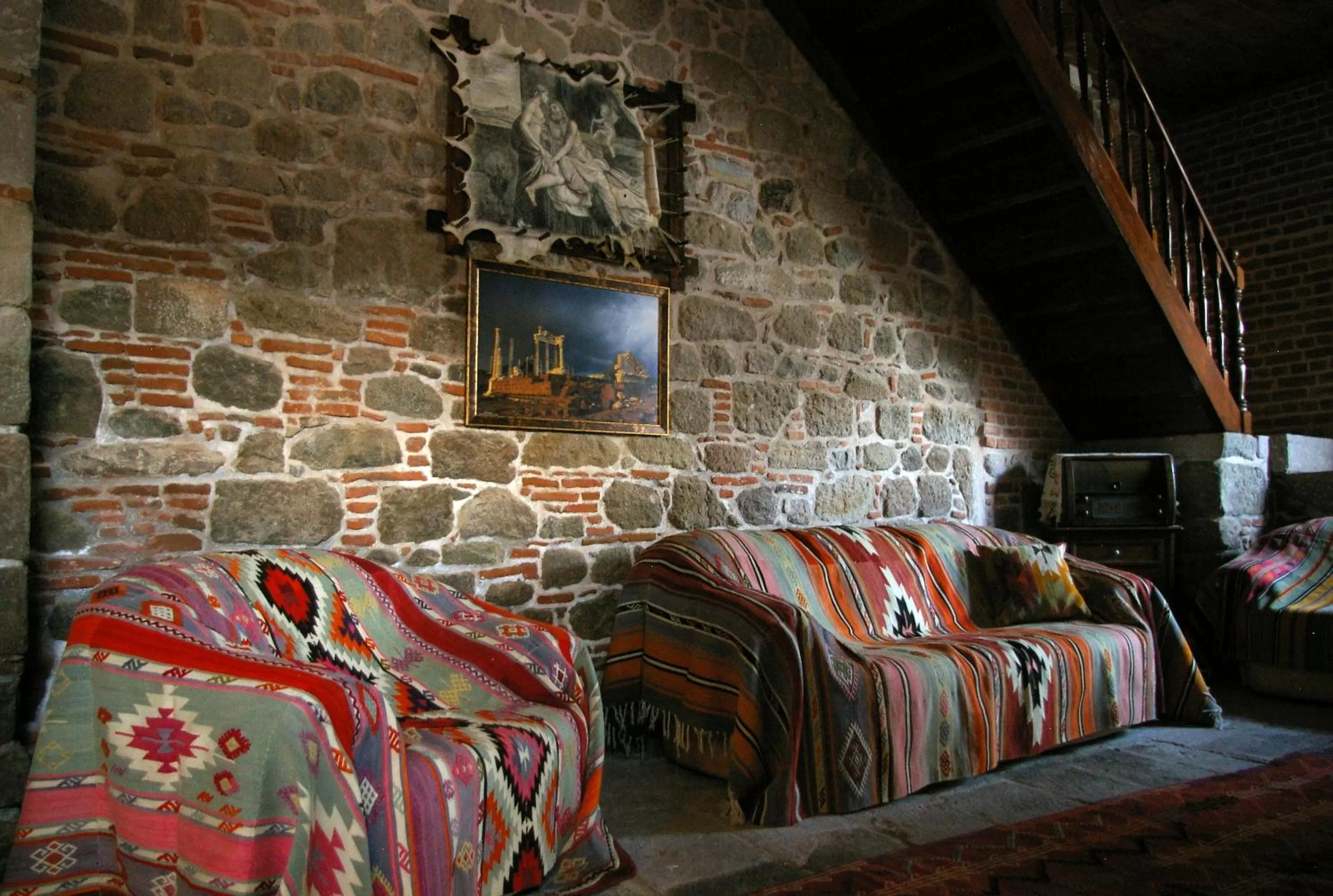 Communal lounge/ TV room, Bed in Hera Hotel