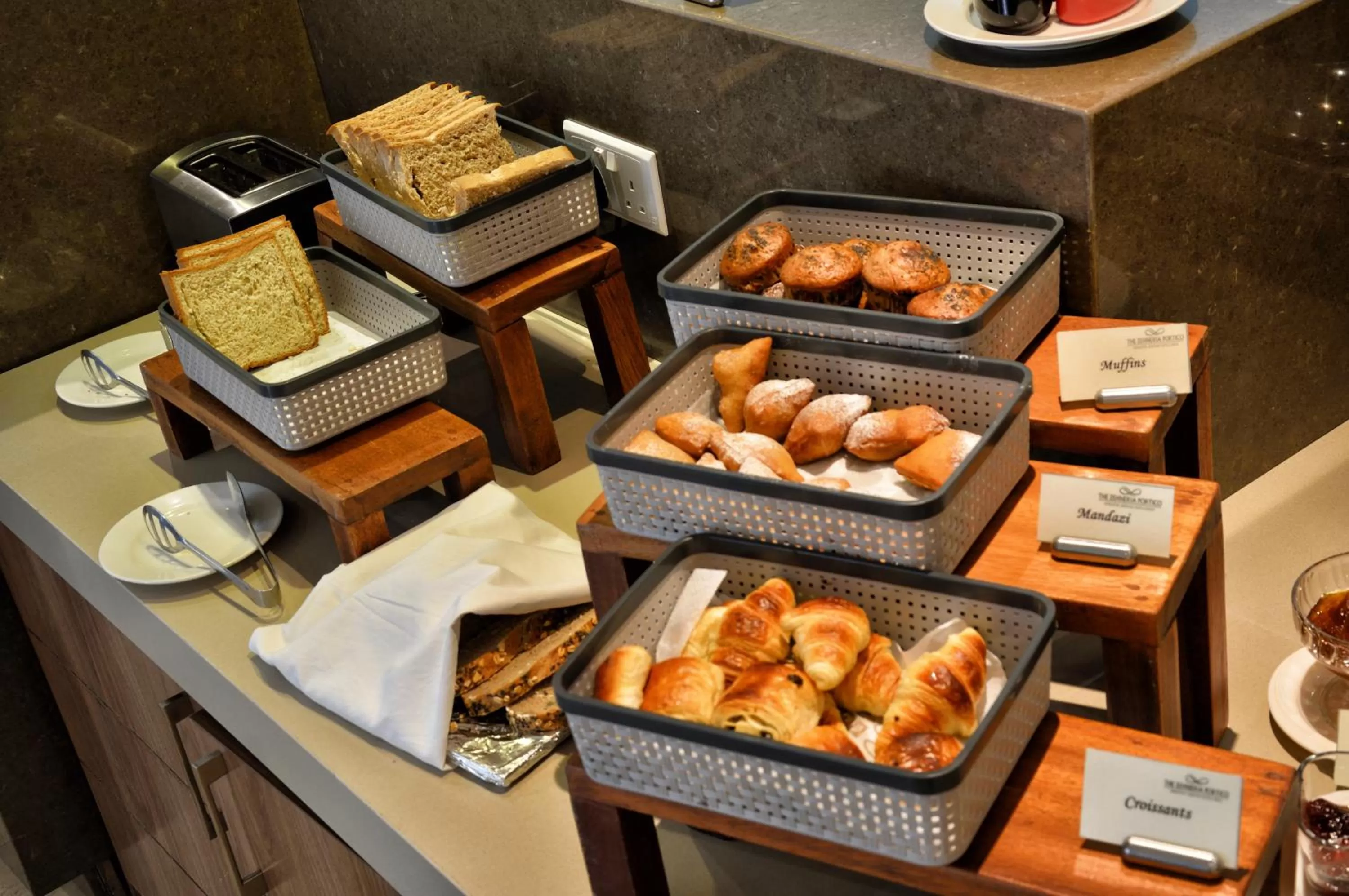 Food in The Zehneria Hotel