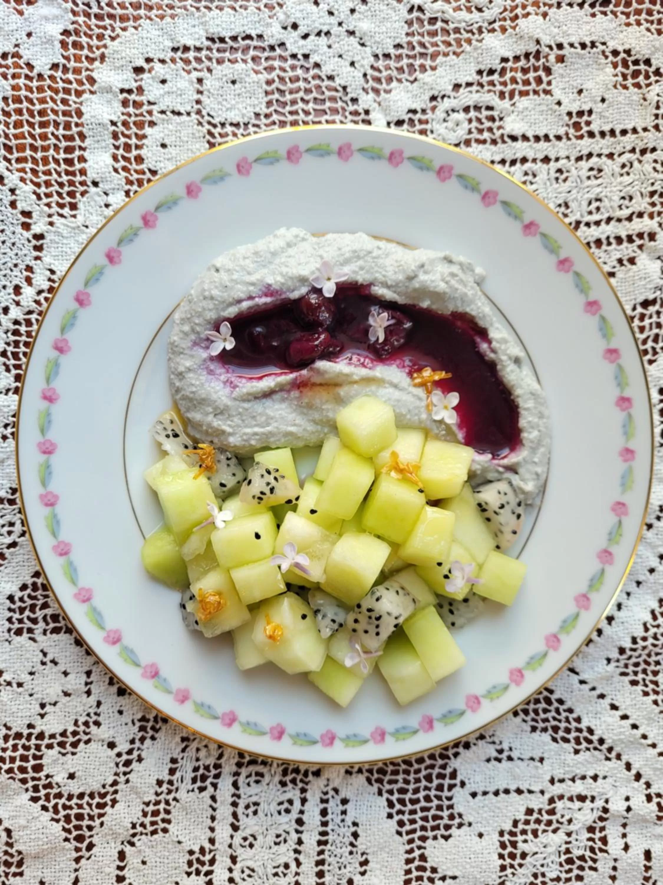 Food and drinks in Buffalo Harmony House