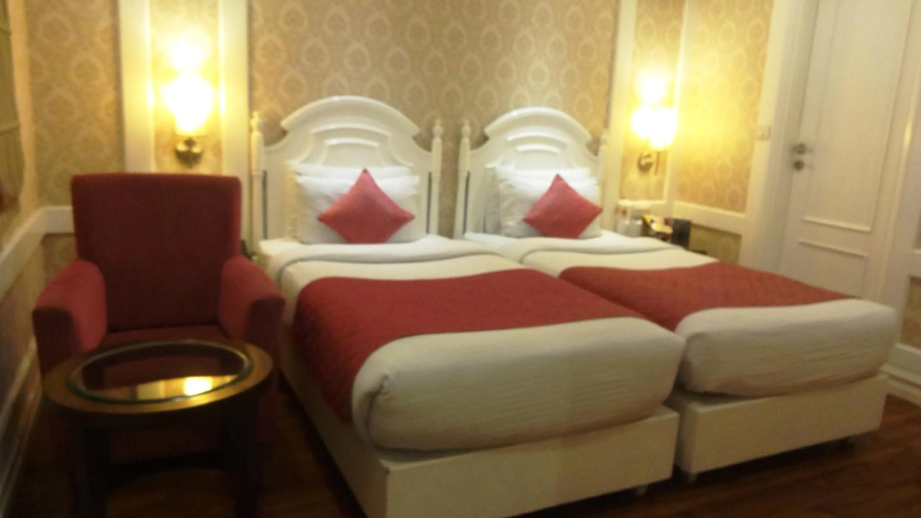 Photo of the whole room, Bed in Hotel Bright