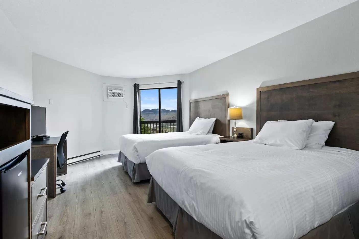 Photo of the whole room, Bed in The Vista Inn