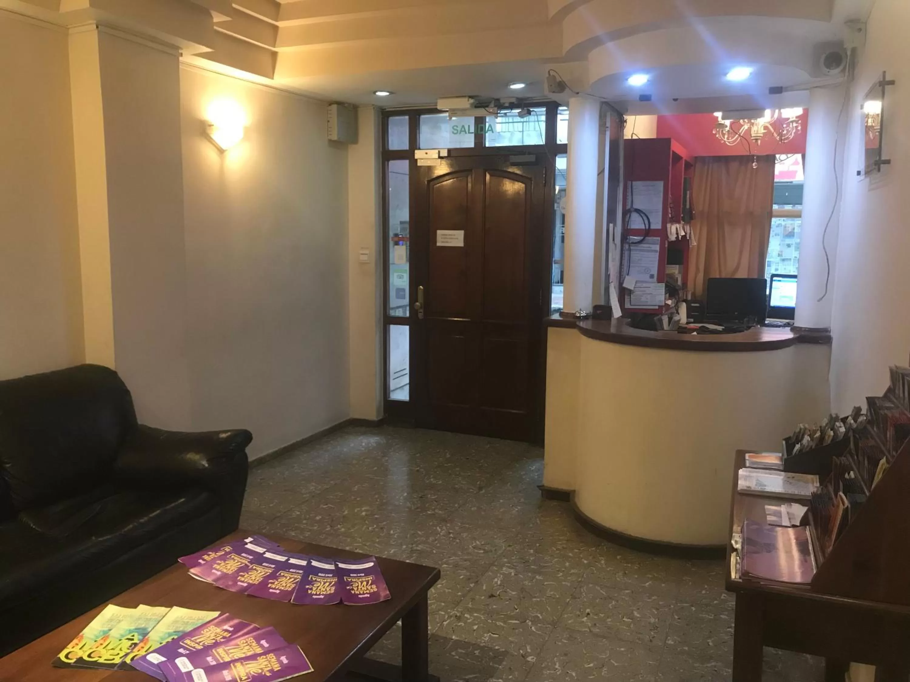 Lobby/Reception in Apart Hotel Cordoba Inn