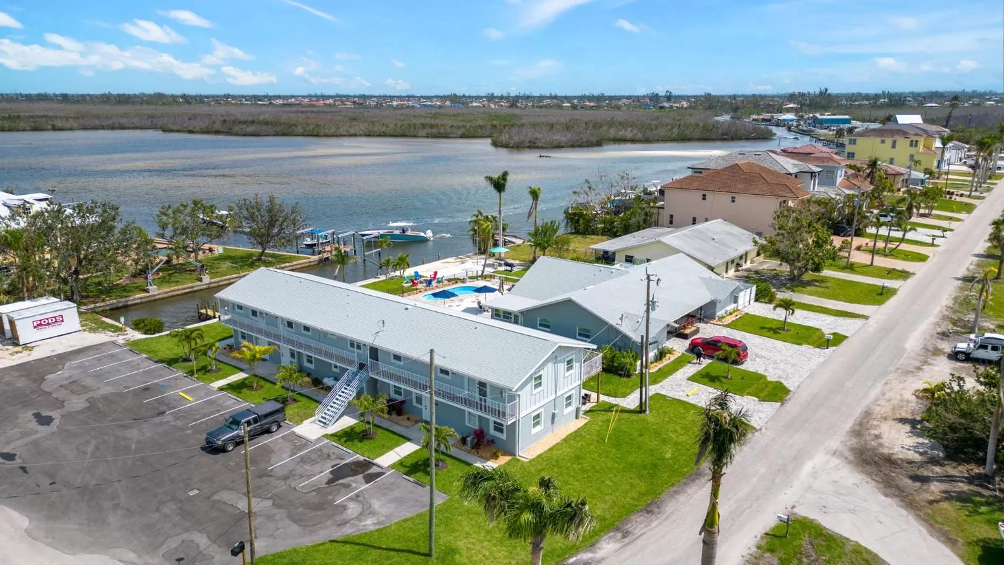 Property building in Matlacha on Shoreview