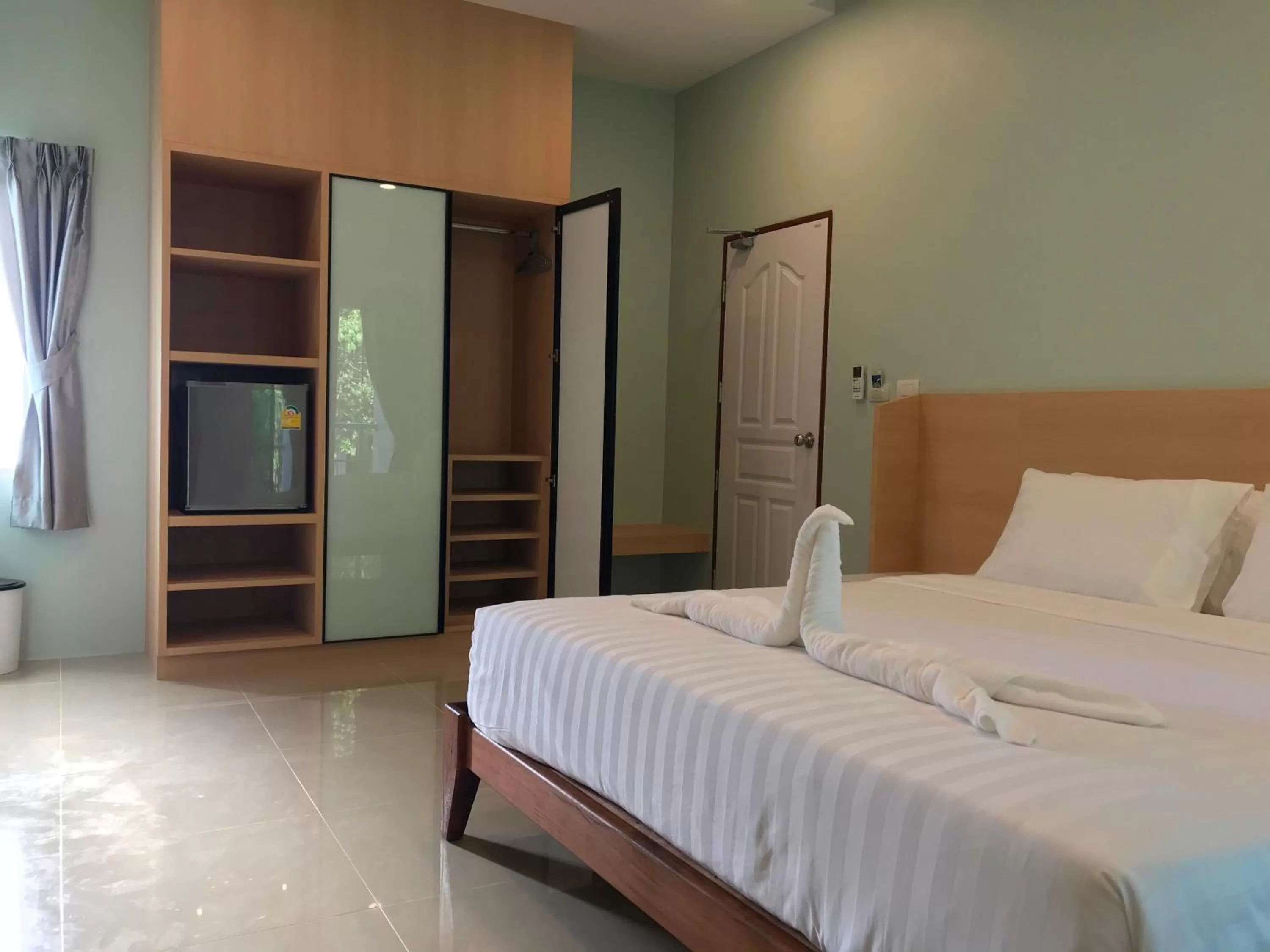 Bed in Sea-Sun Bungalow & Resort