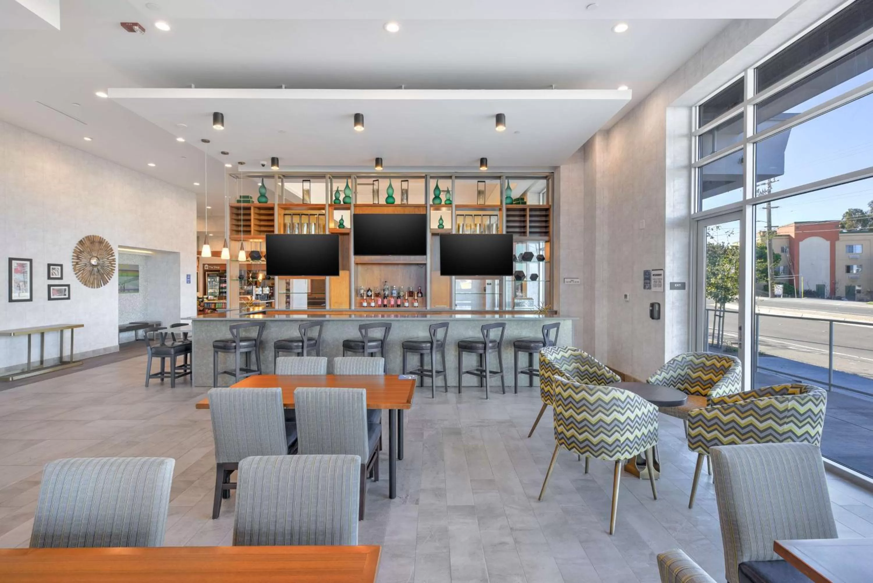 Lounge or bar in Hilton Garden Inn Fremont Milpitas