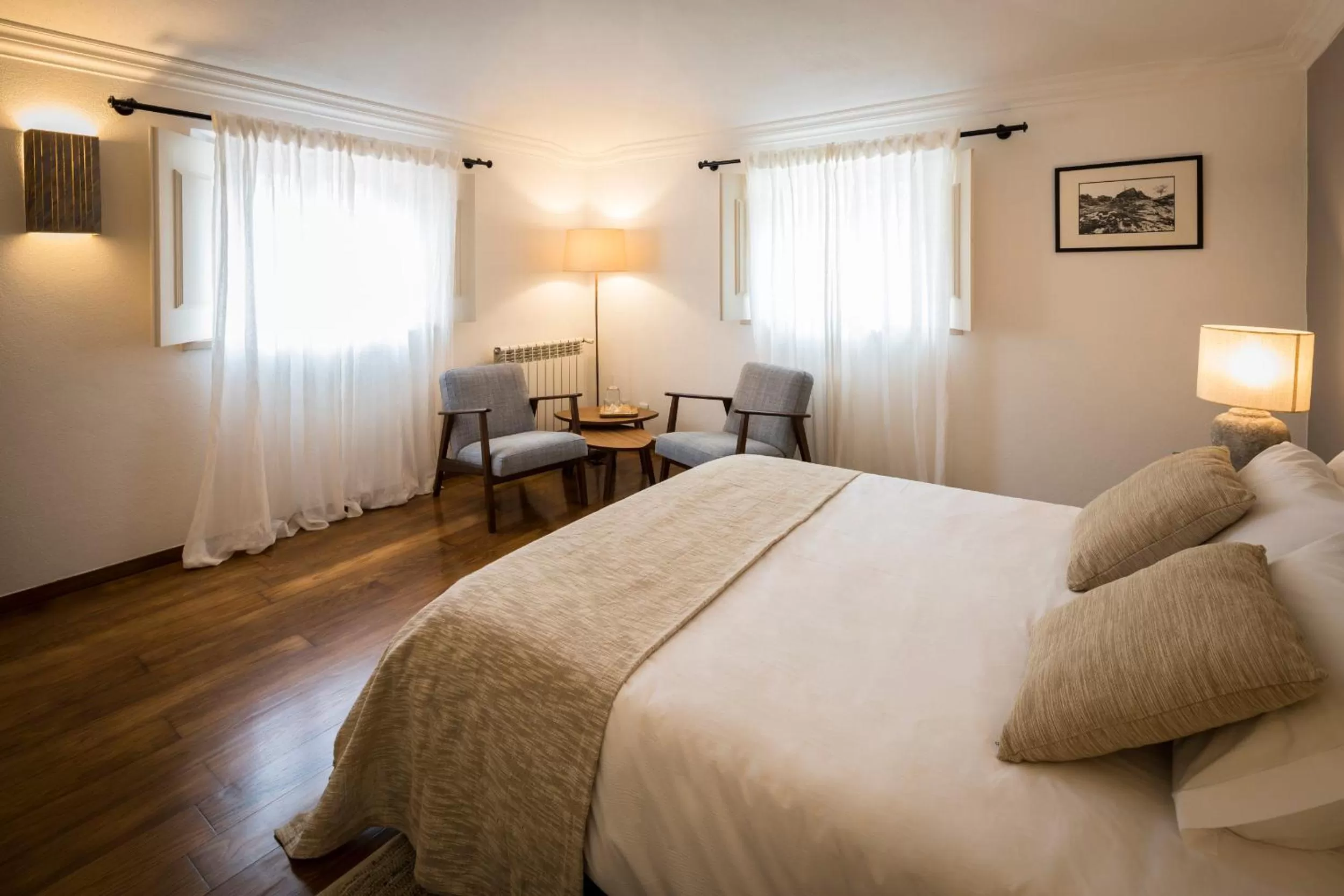 Decorative detail, Bed in Quinta do Pé Descalço - Country Guesthouse in Sintra