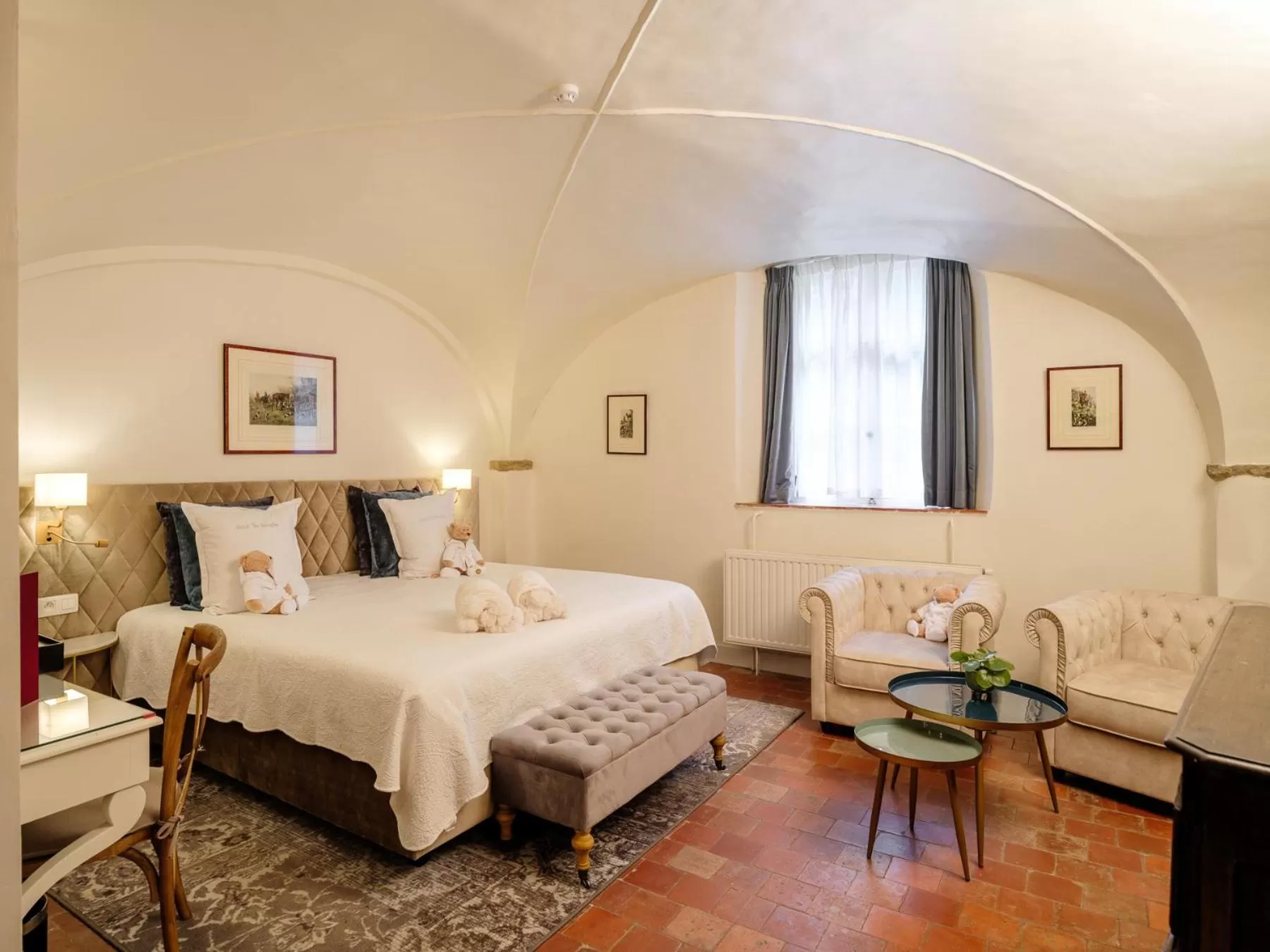 Photo of the whole room, Bed in Canal View Hotel Ter Brughe by CW Hotel Collection