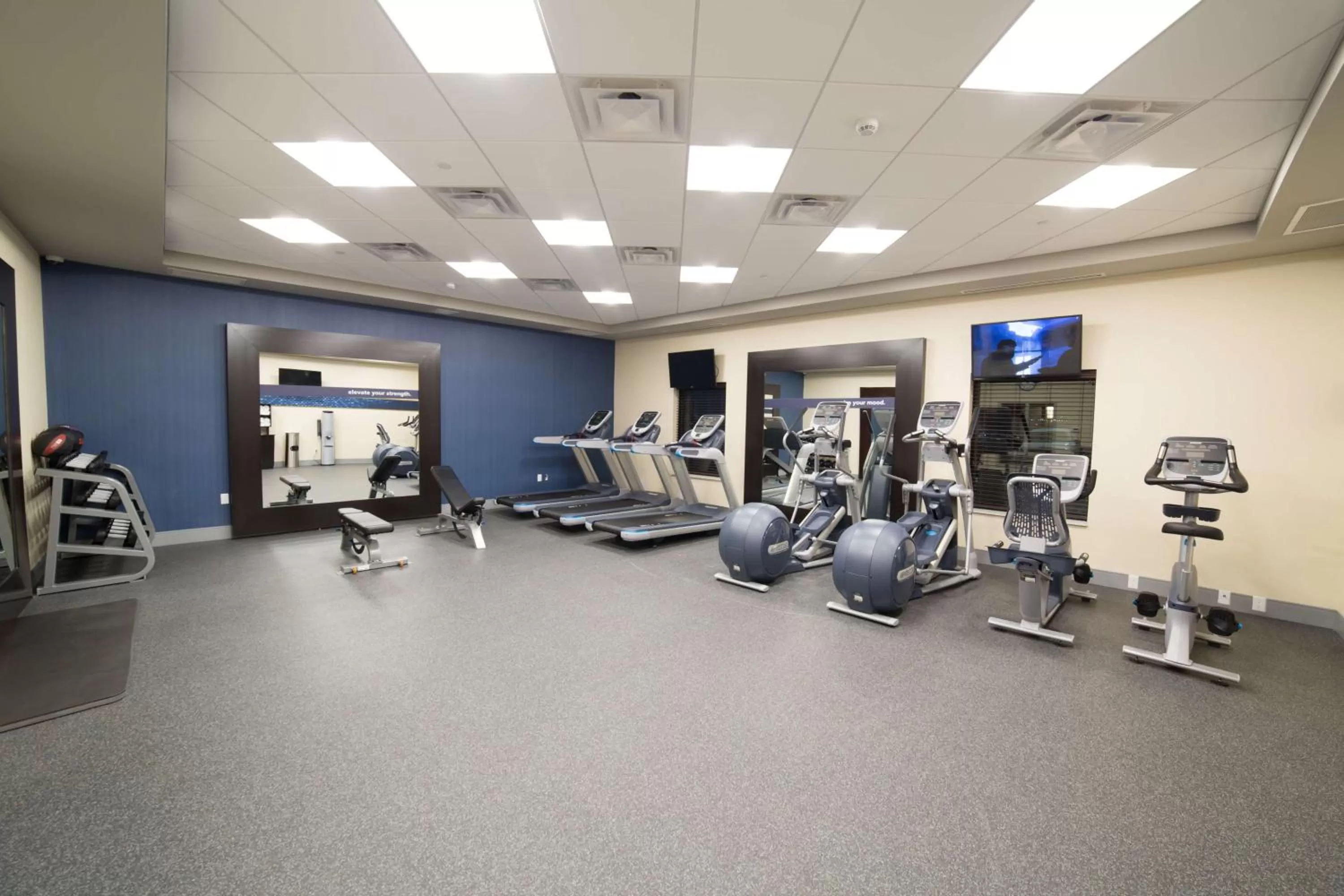 Fitness centre/facilities in Hampton Inn by Hilton Lloydminster