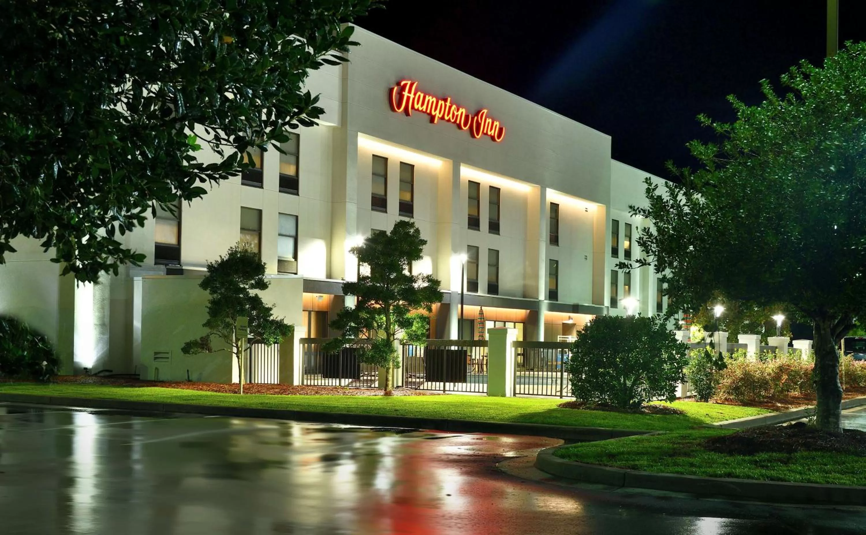 Property building in Hampton Inn Santee-I-95