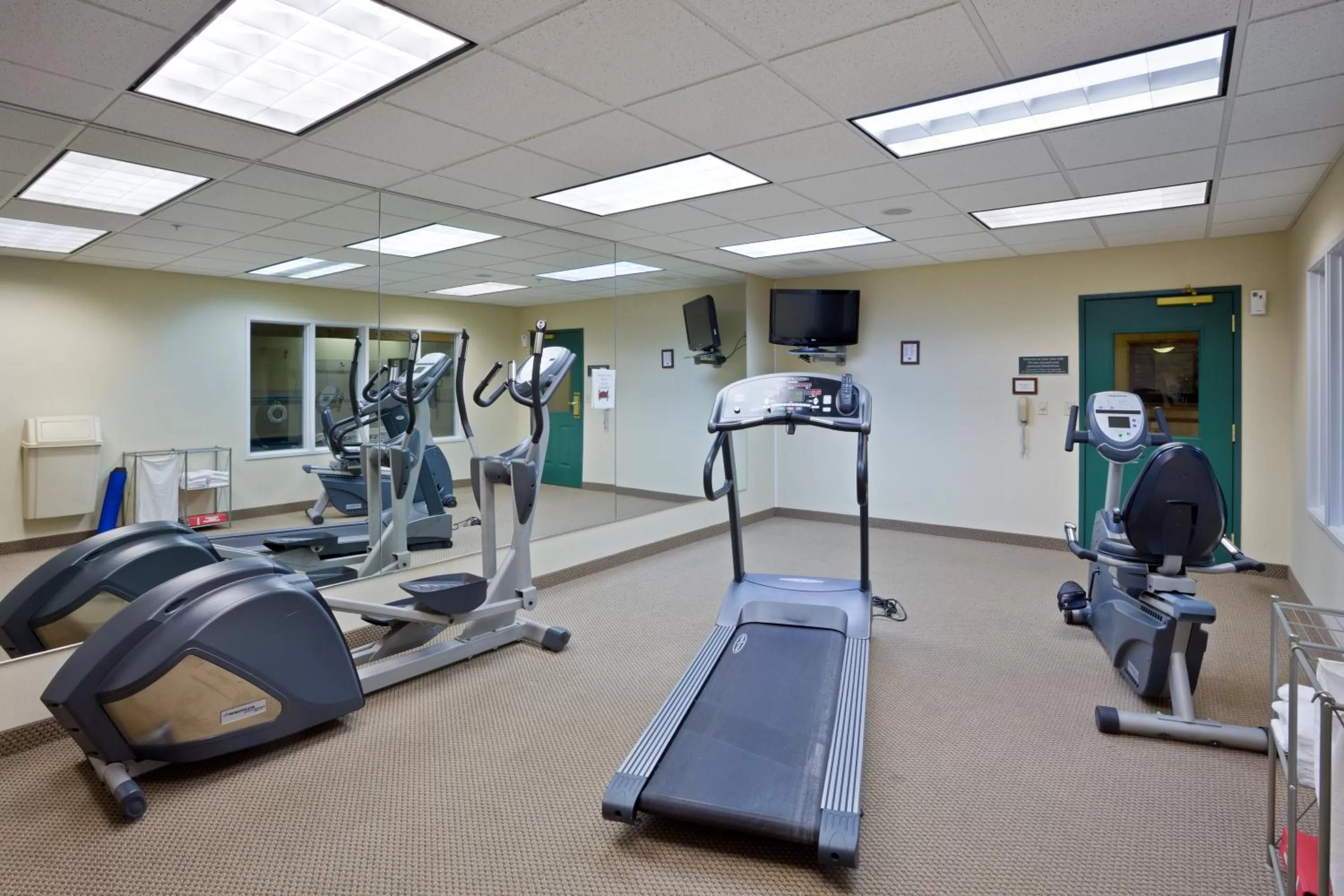 Fitness centre/facilities in AmericInn by Wyndham Iron Mountain
