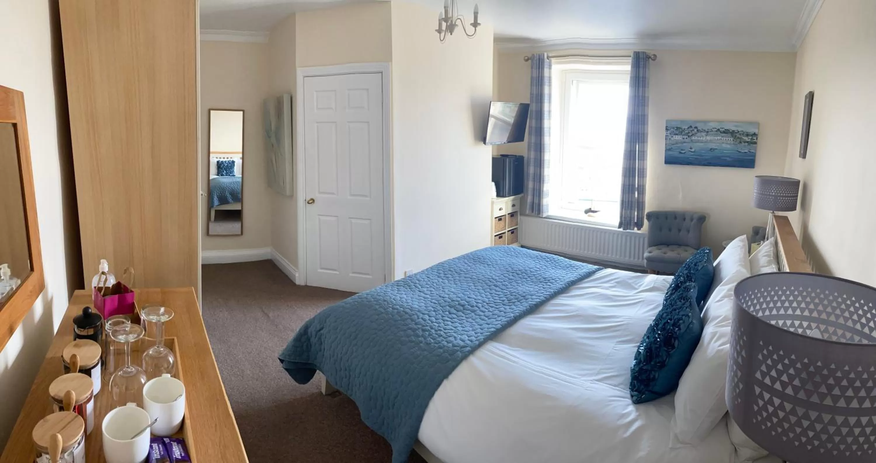 Deluxe King Room in Haven House