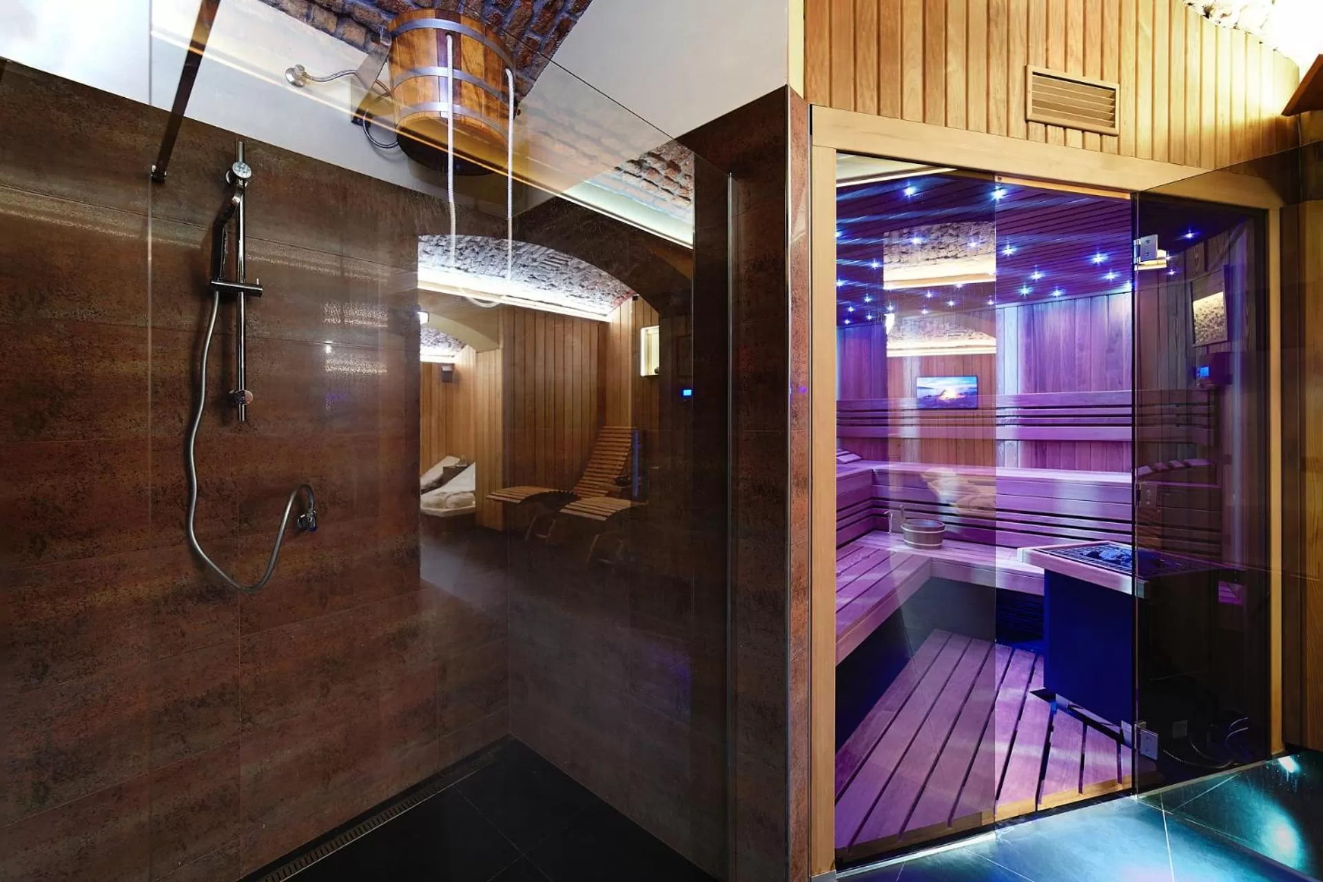 Sauna in Green Garden Hotel