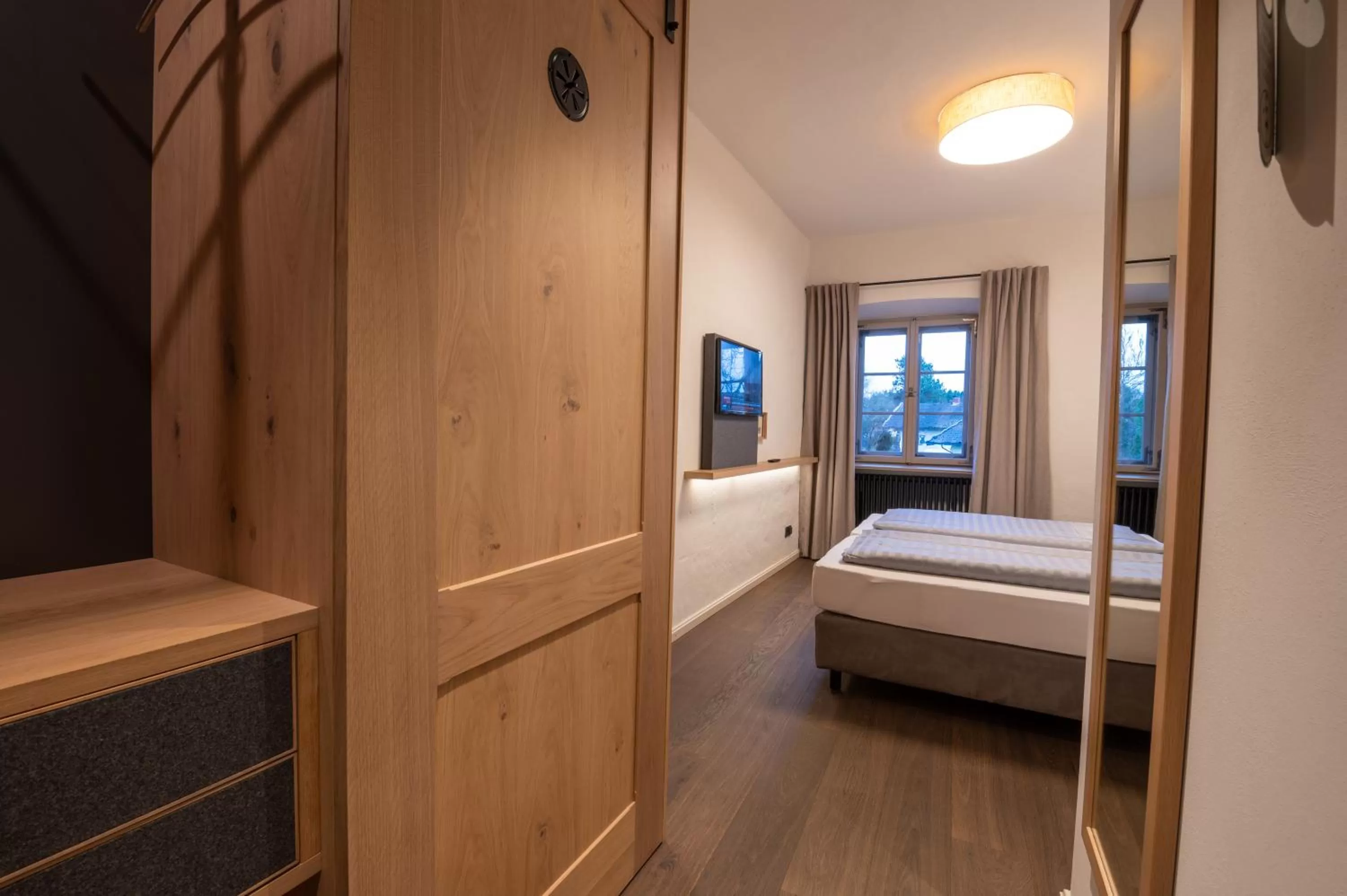 Bed in LANDHOTEL ALTE ZOLLSTATION- Historical Building