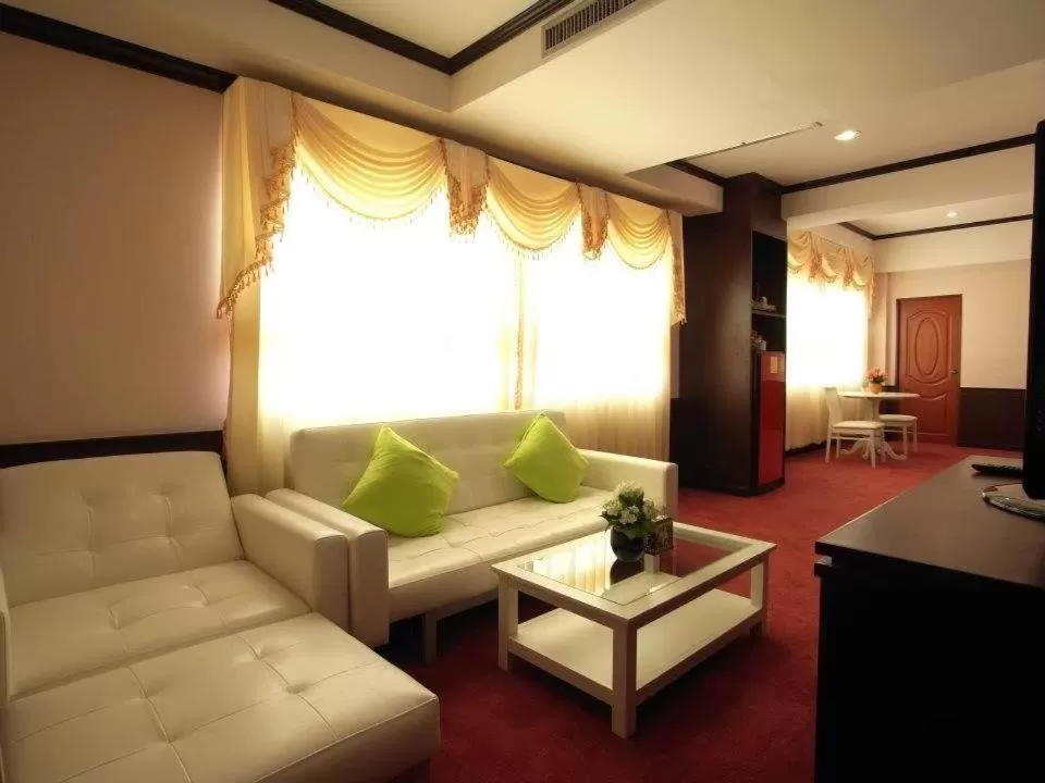 Living room in Major Grand Hotel