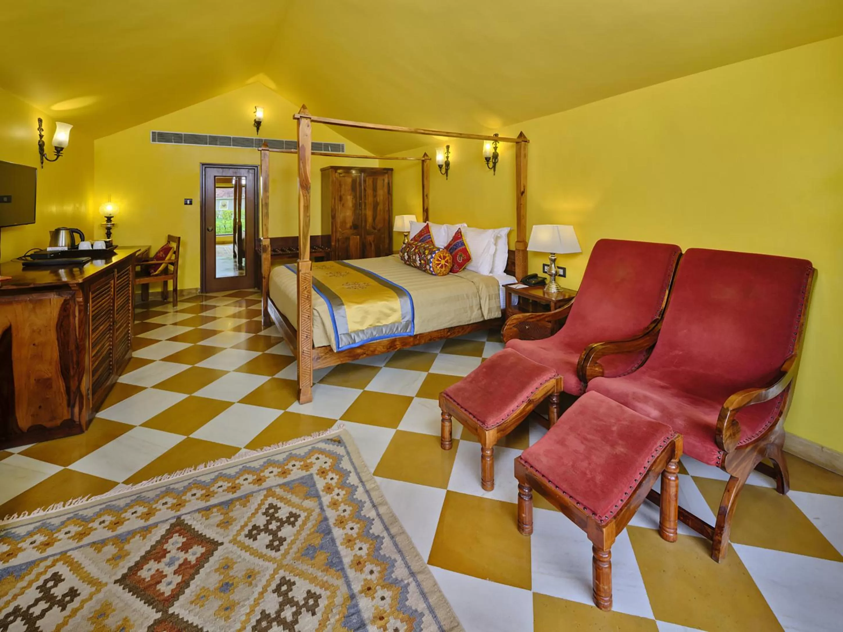 Bedroom, Bed in jüSTa Rajputana Resort & Convention Centre, Udaipur