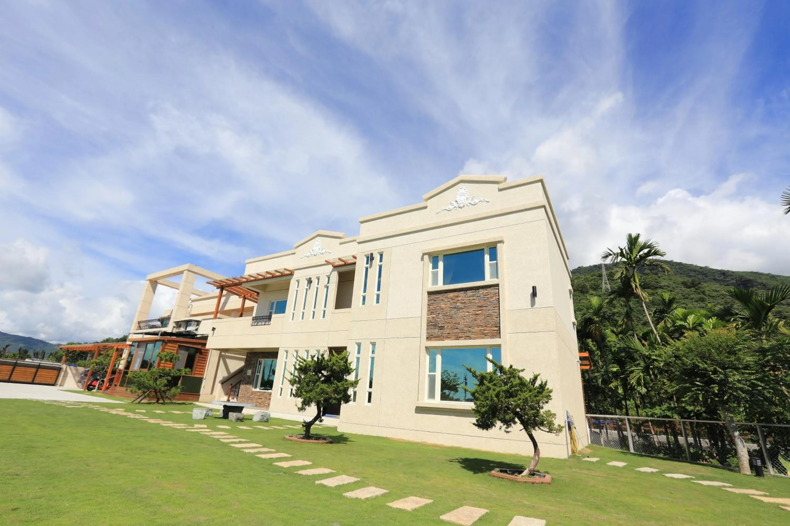 Property building in Cai Feng B&B