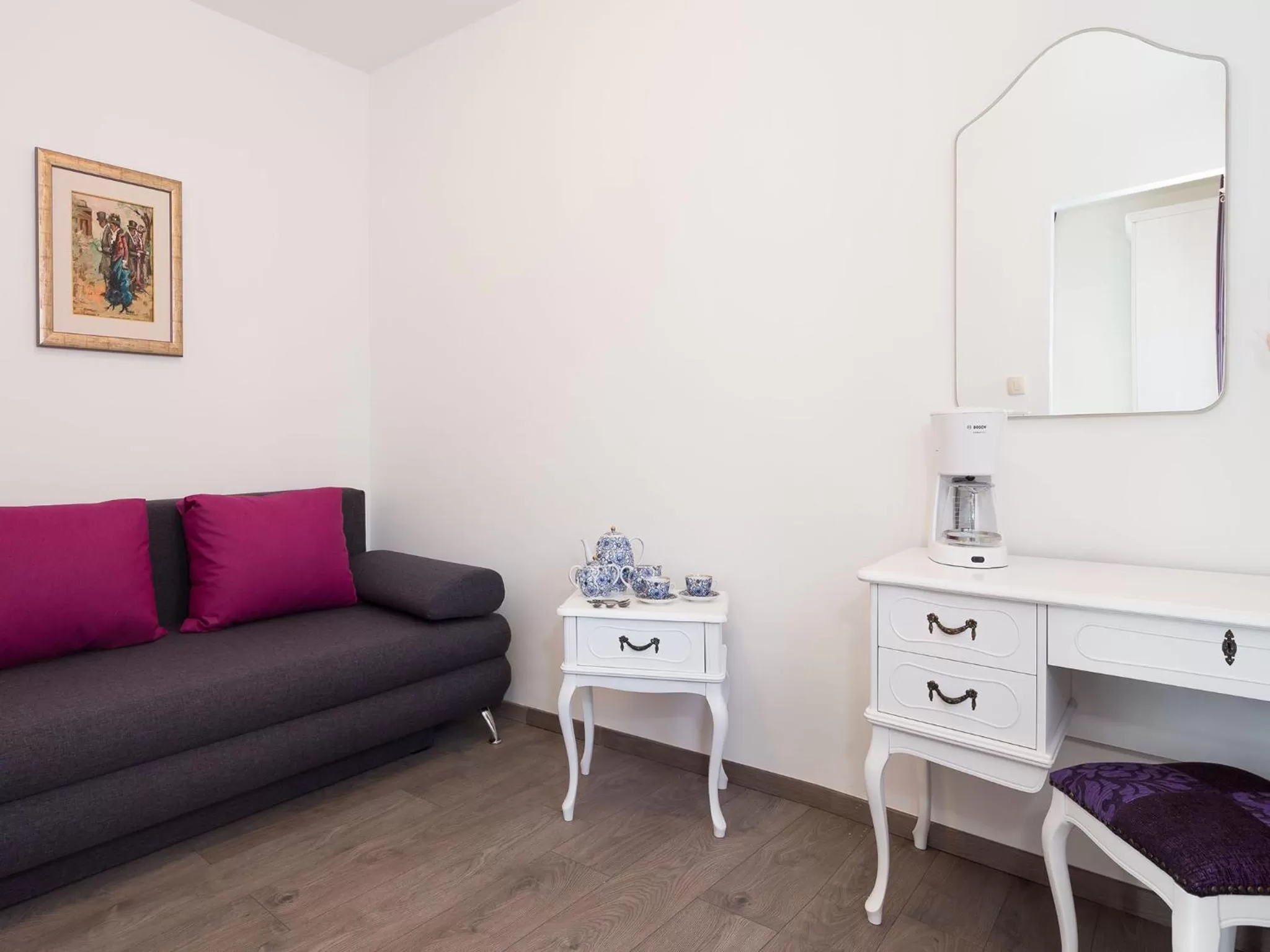 Living room, Seating Area in Romantic Luxury Rooms