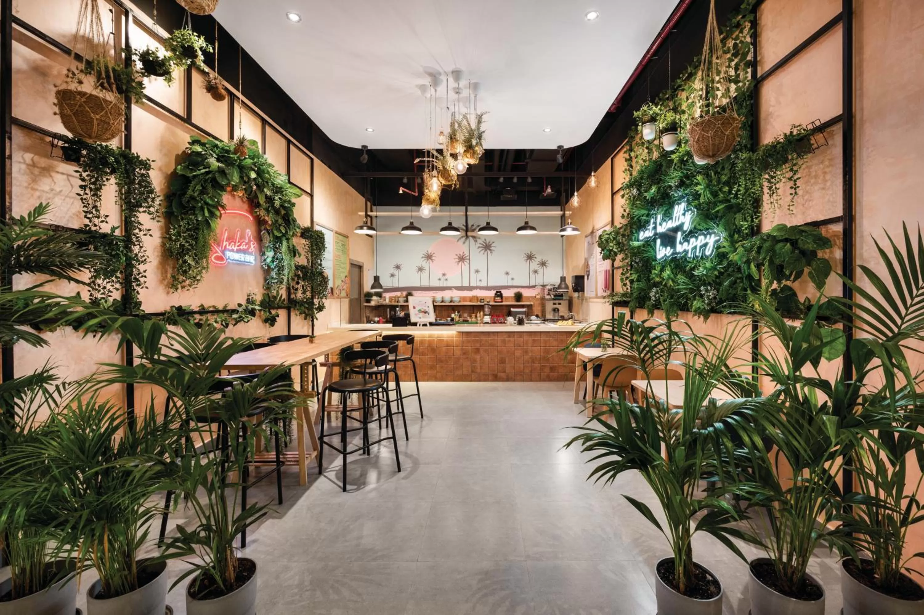 Restaurant/places to eat in Wyndham Doha West Bay