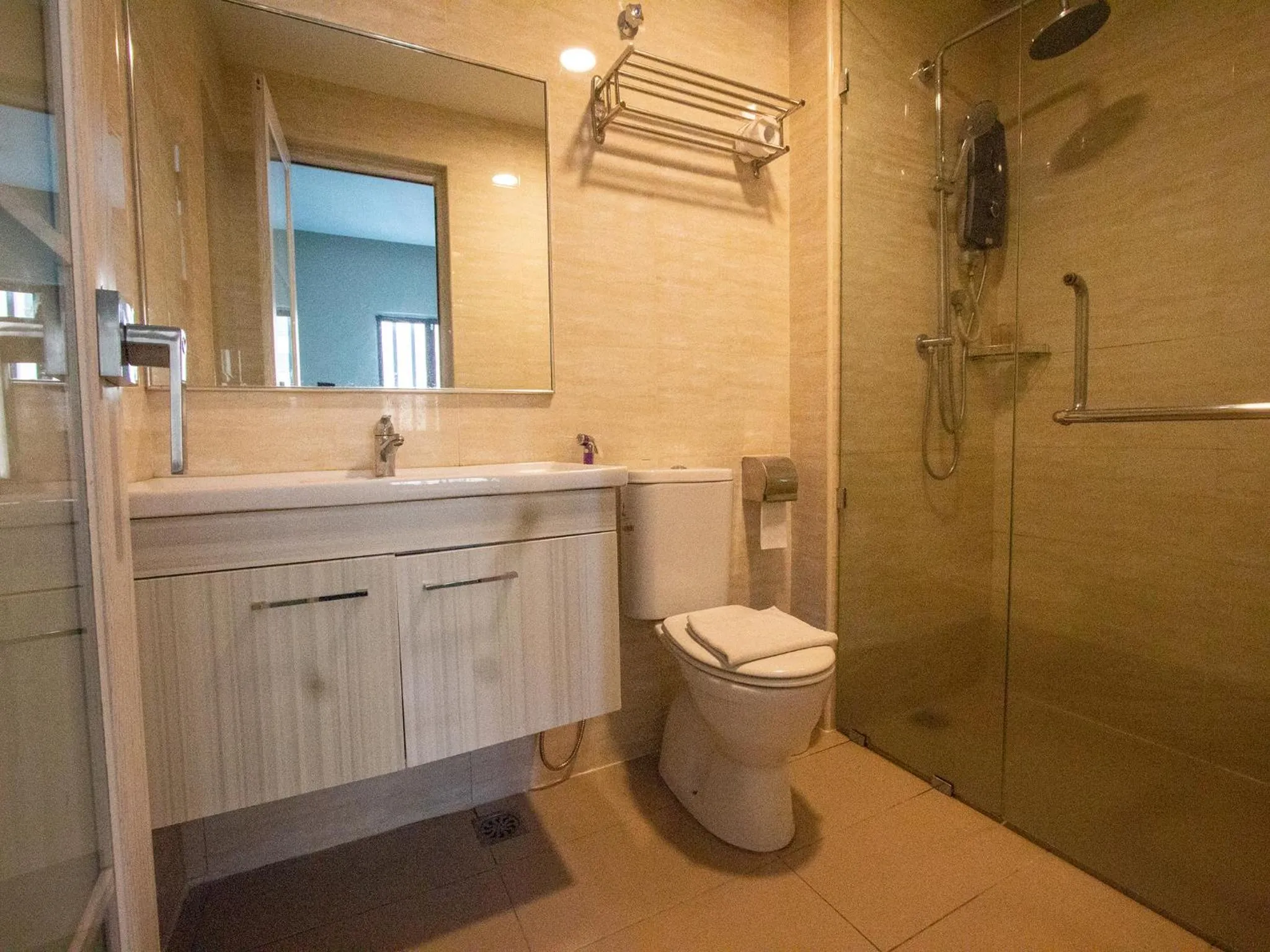 Shower in GM Grand Moments Bandar Sunway