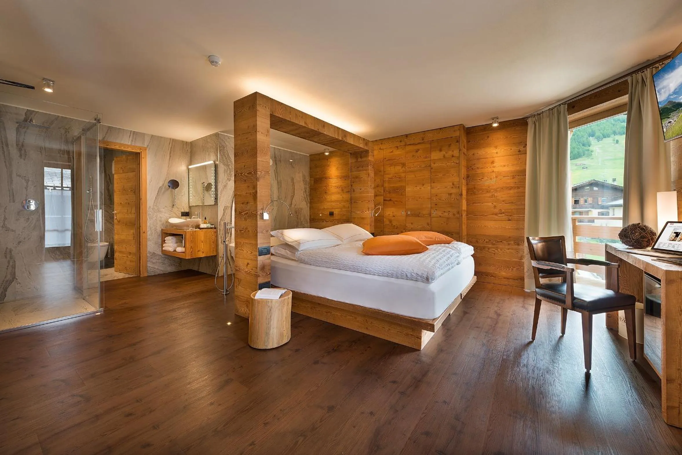 Bed in Bivio Hotel Plaza