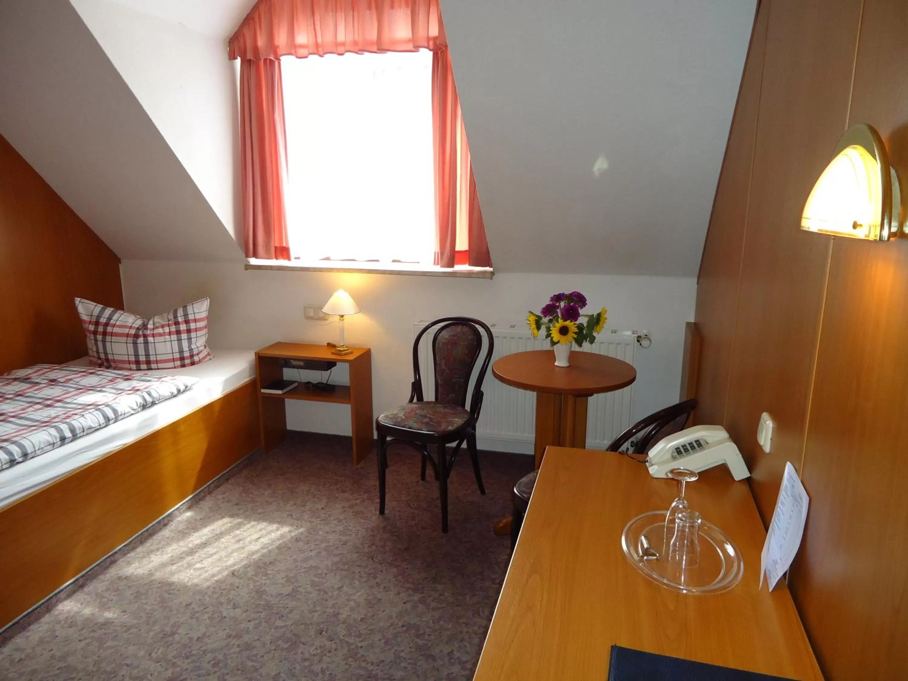 Photo of the whole room, Dining Area in Hotel Müller