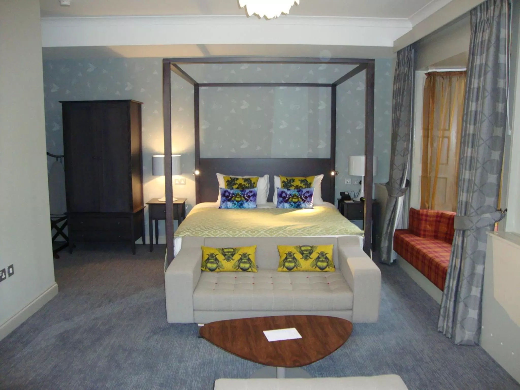 Bed in Coulsdon Manor Hotel and Golf Club