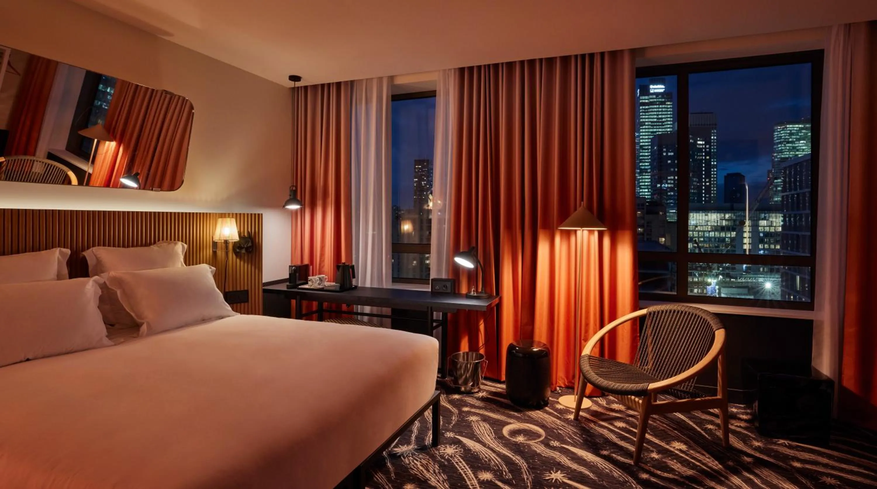 Bed in Mama Shelter Paris La Défense