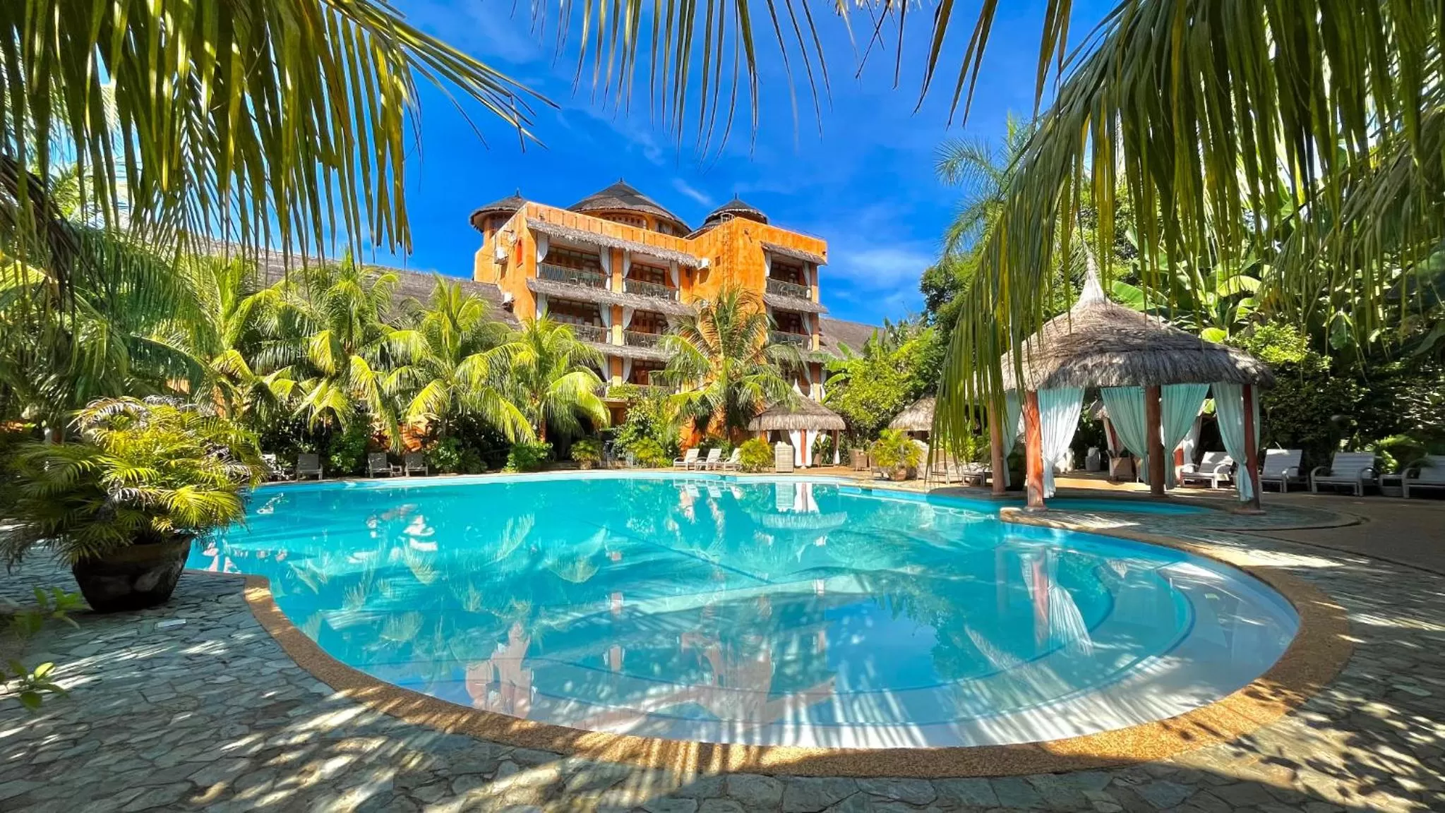 Swimming pool in Coco Grove Beach Resort, Siquijor Island