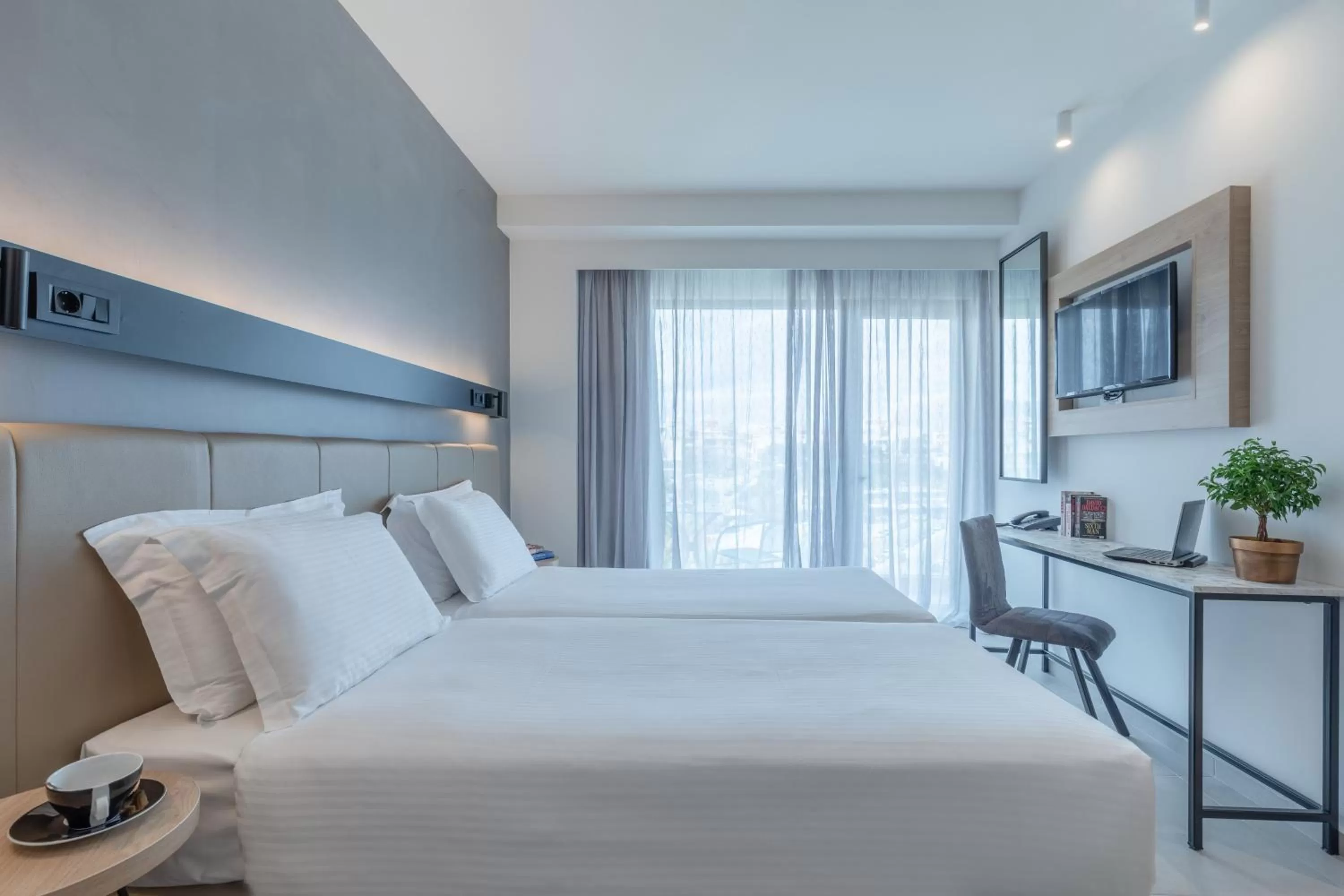 Bed in Hotel Avra by Smile hotels - Free Airport Shuttle
