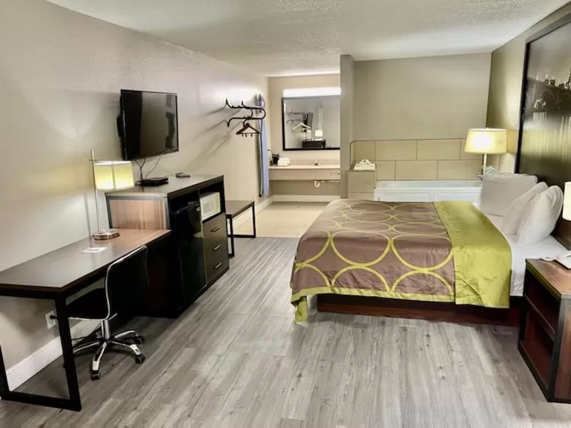 King Studio Suite - Non-Smoking in Super 8 by Wyndham Bay St. Louis