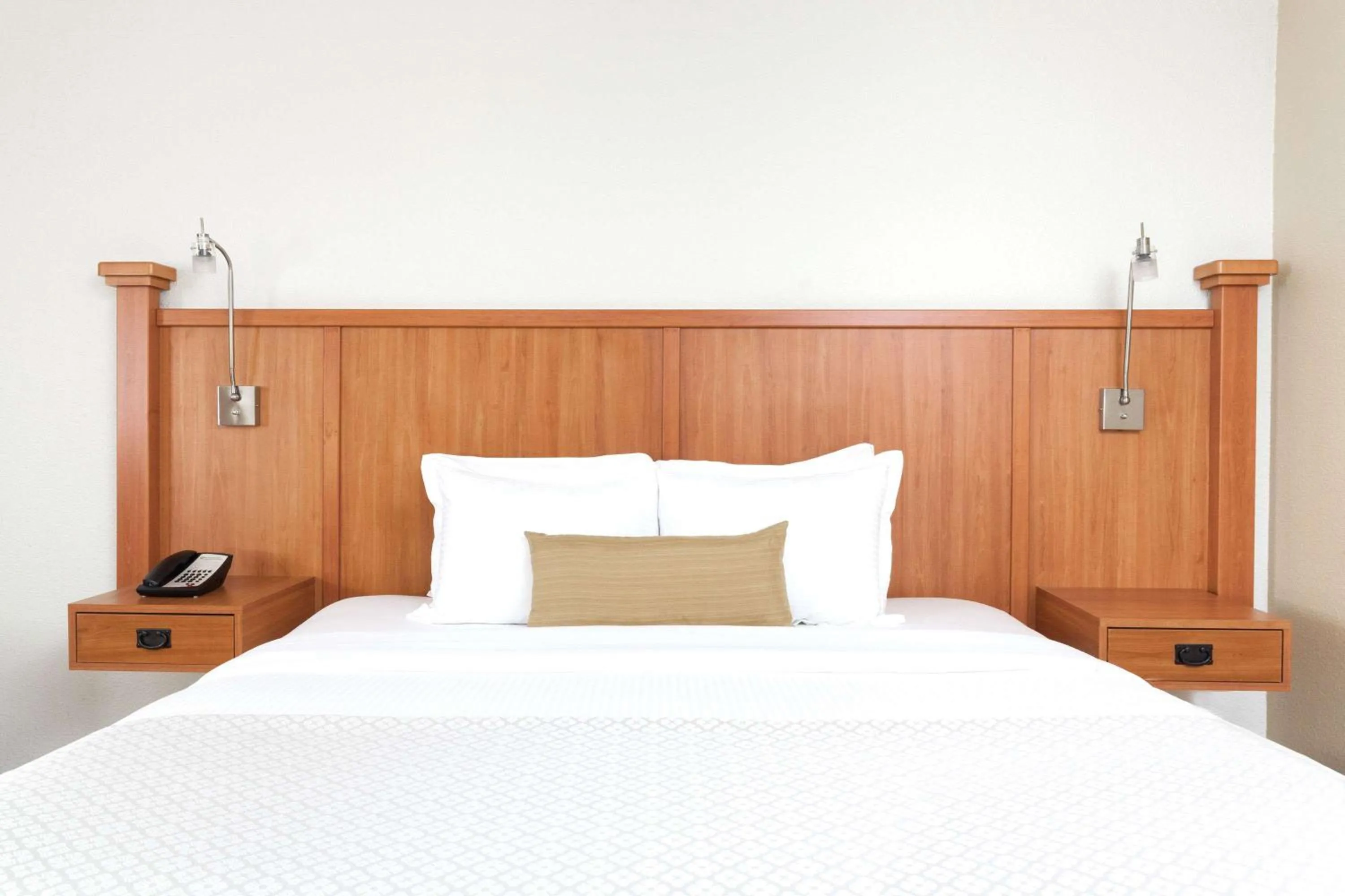 1 King Bed Casita Suite in Wyndham Garden Hotel Austin